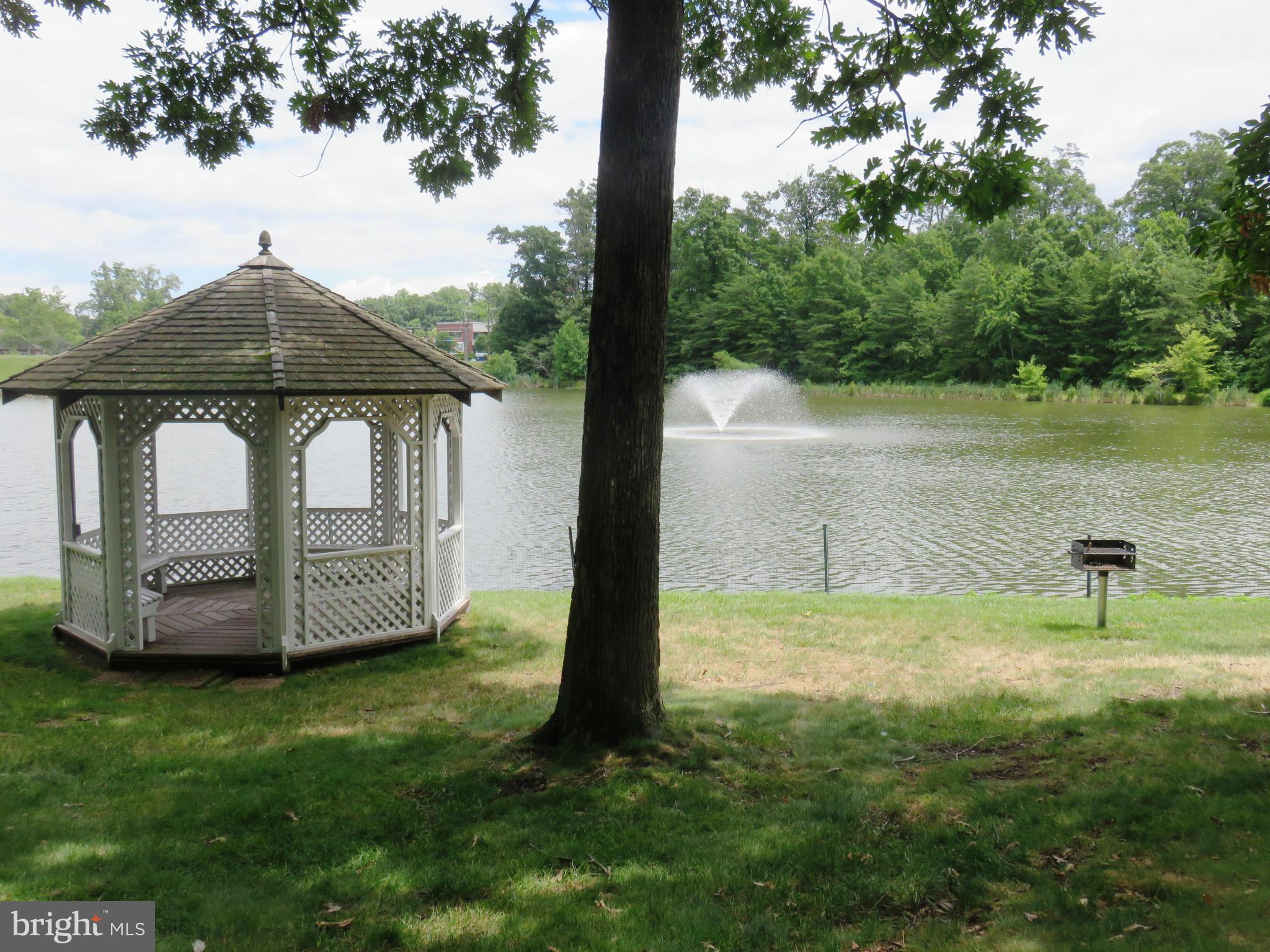 EDGEWATER AT TOWN CENTER - Residential