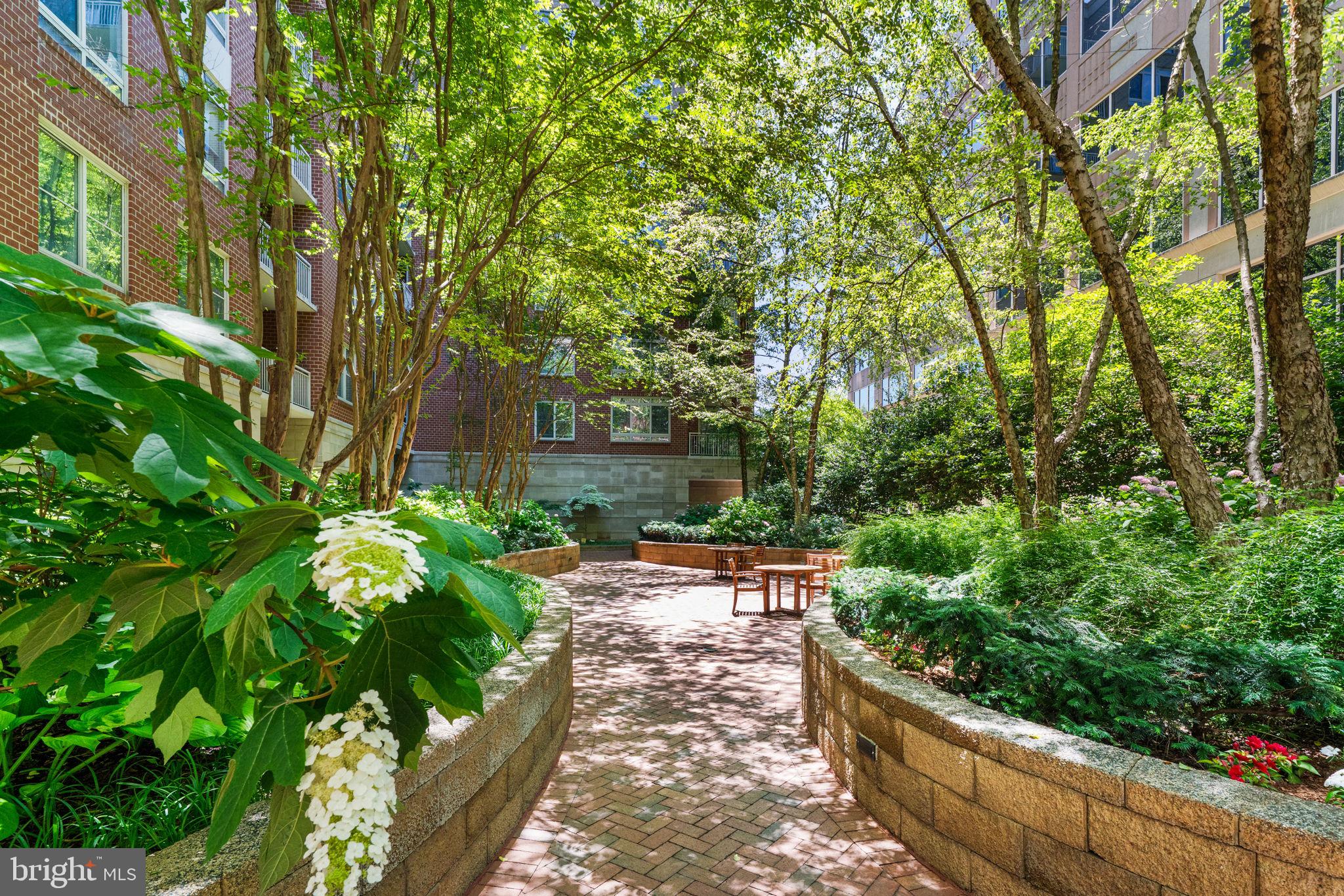 HAWTHORN - Residential