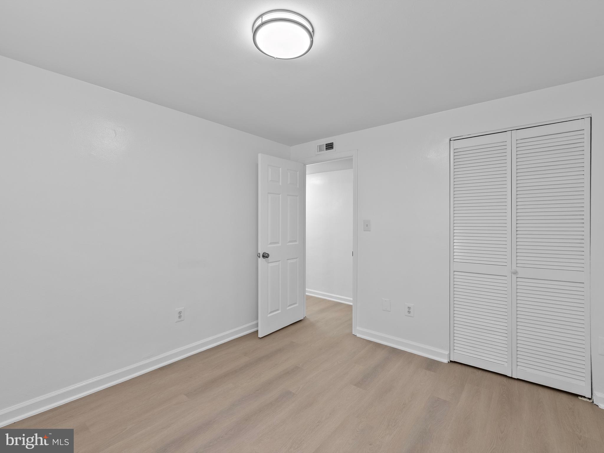 PARK GLEN - Residential Lease