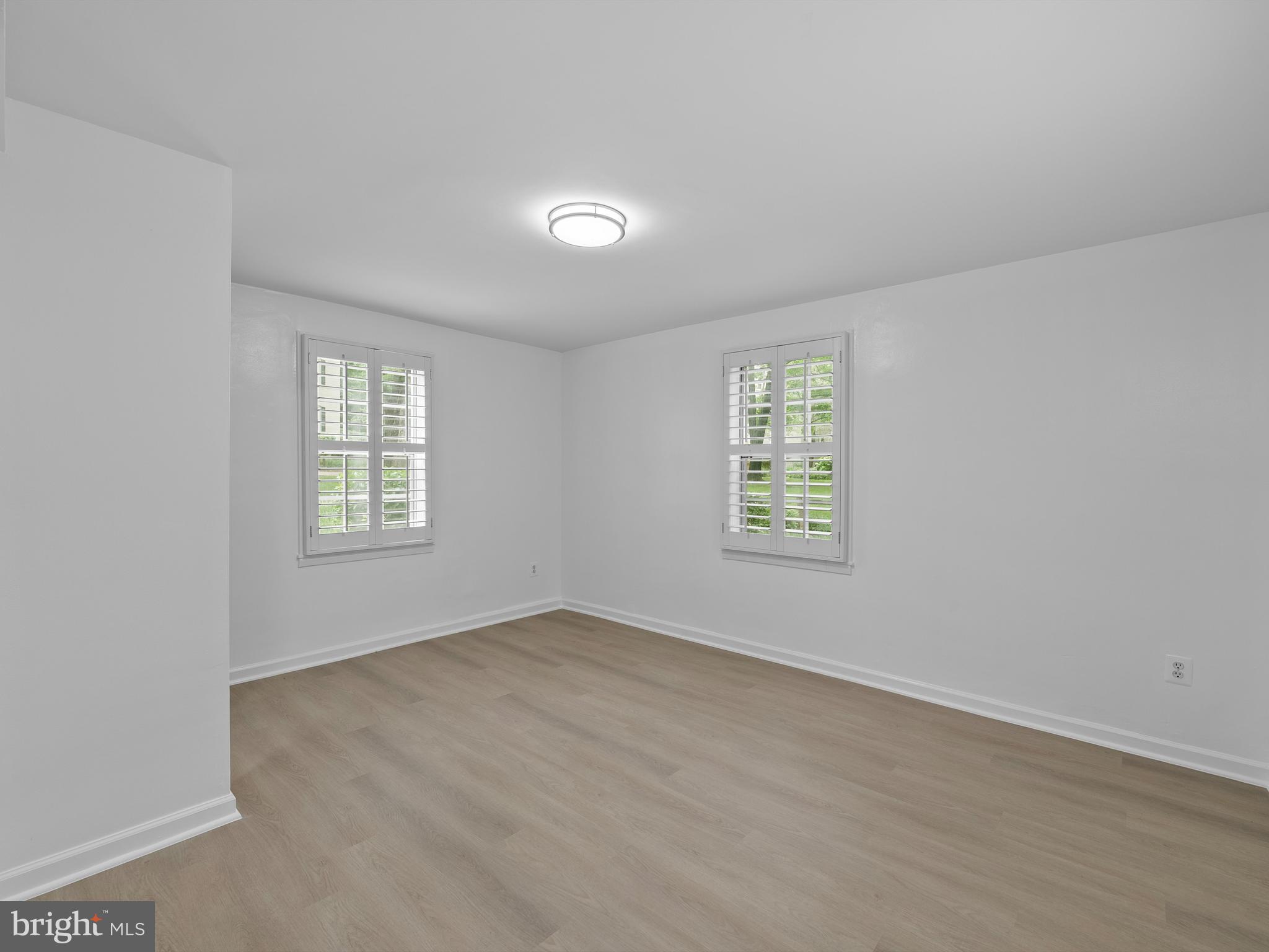 PARK GLEN - Residential Lease