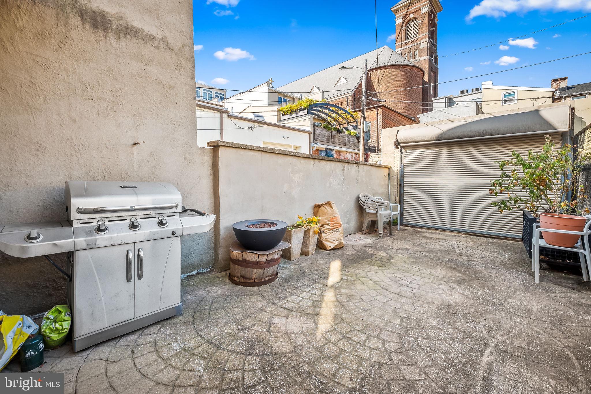 LITTLE ITALY - Residential