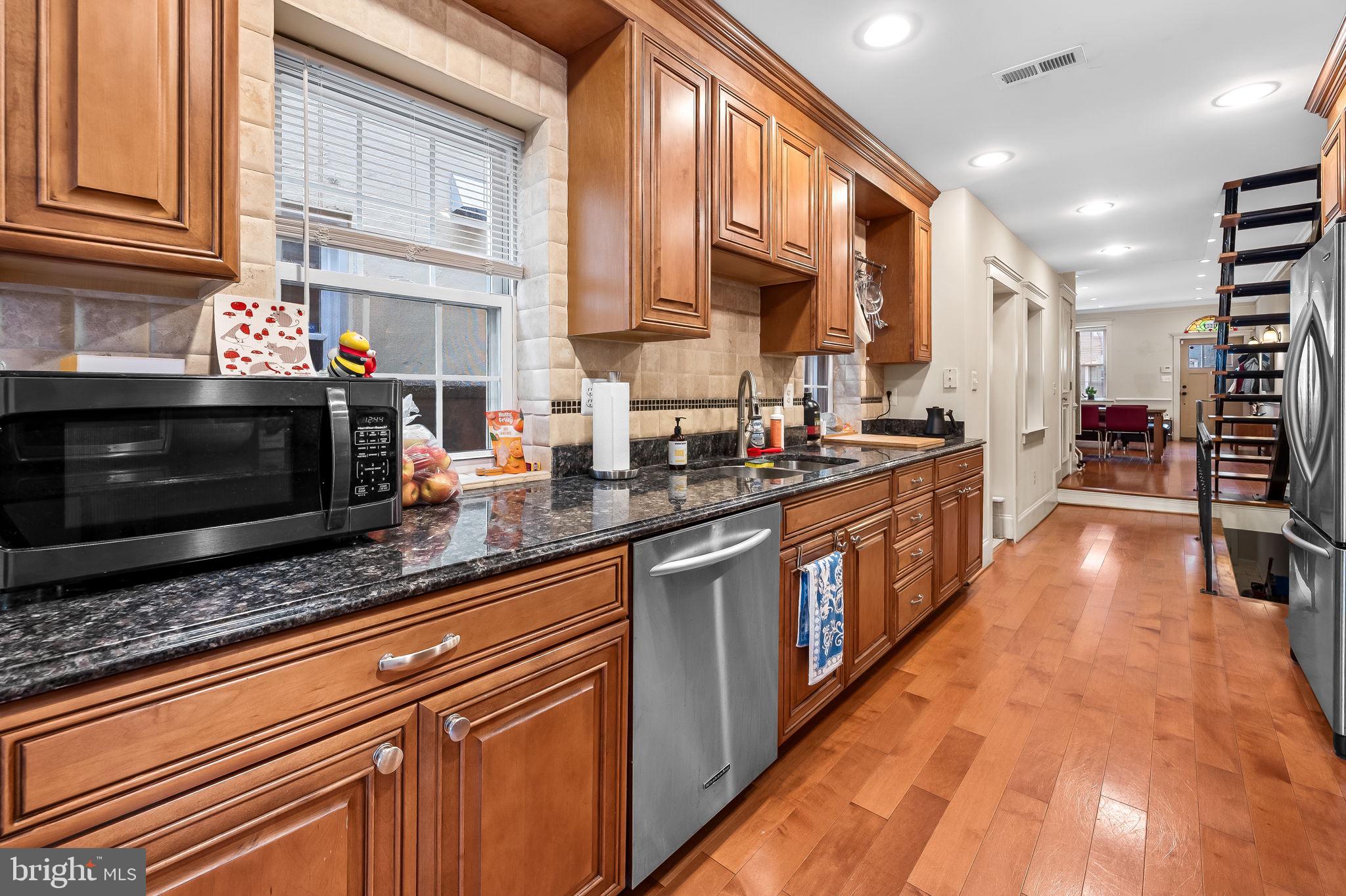 LITTLE ITALY - Residential