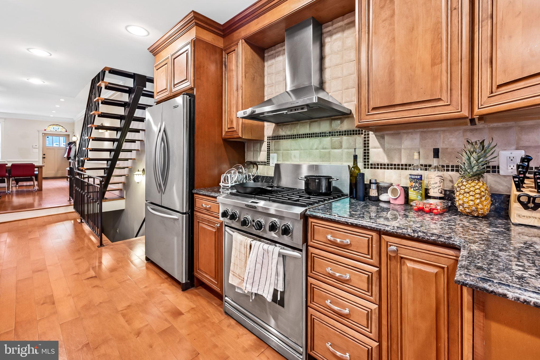 LITTLE ITALY - Residential