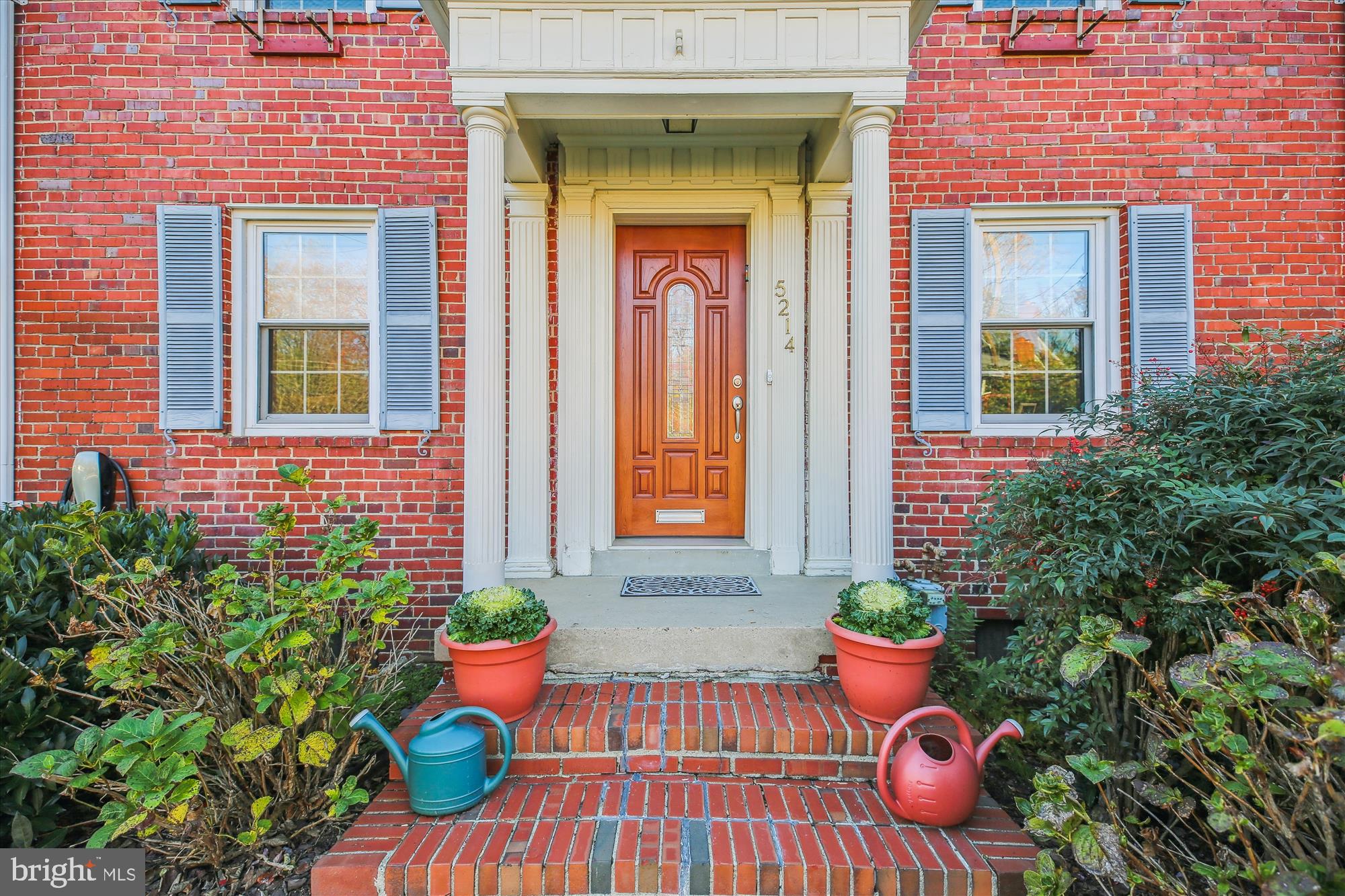 5214 ROOSEVELT STREET