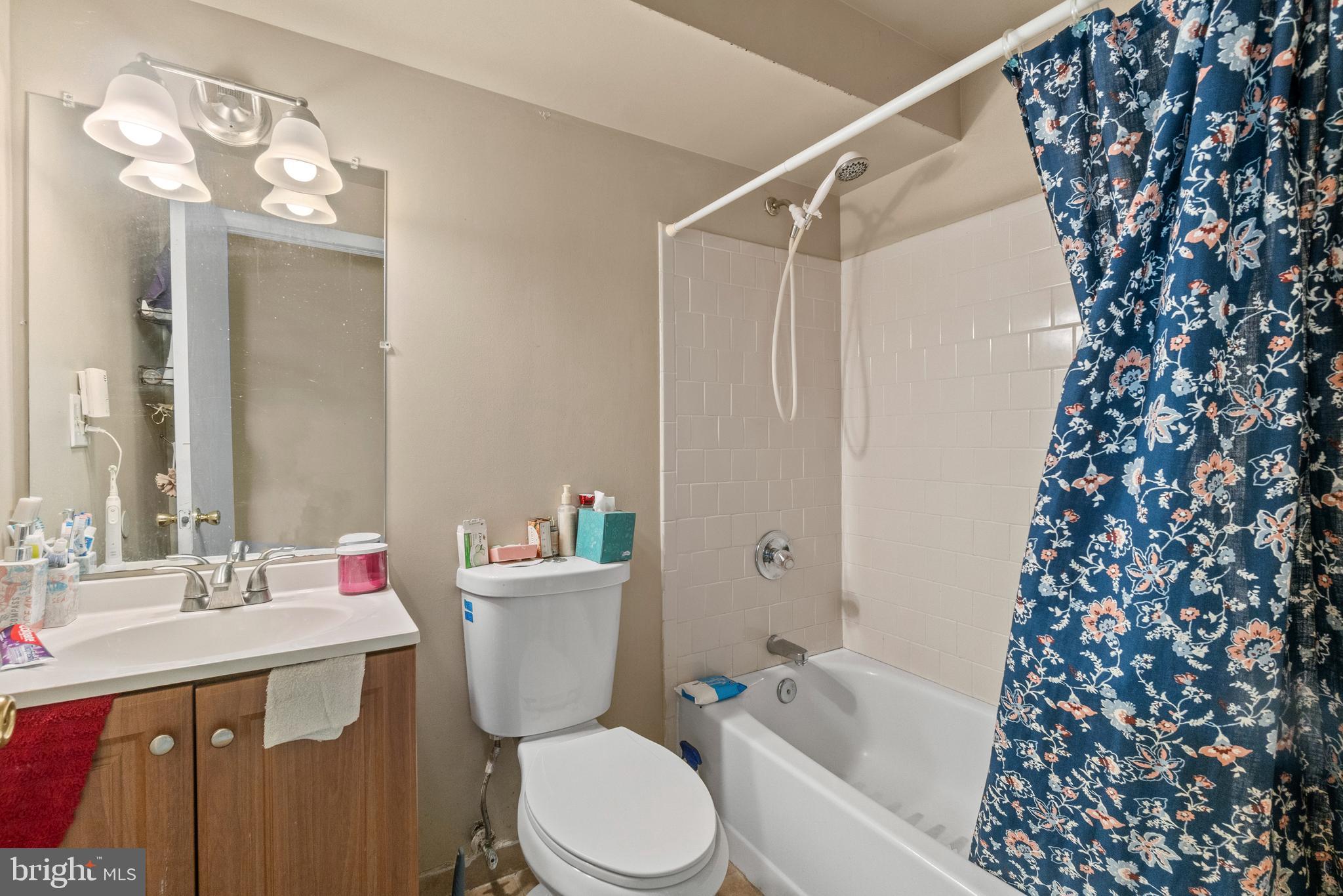 STATION NORTH ARTS DISTRICT - Residential Income