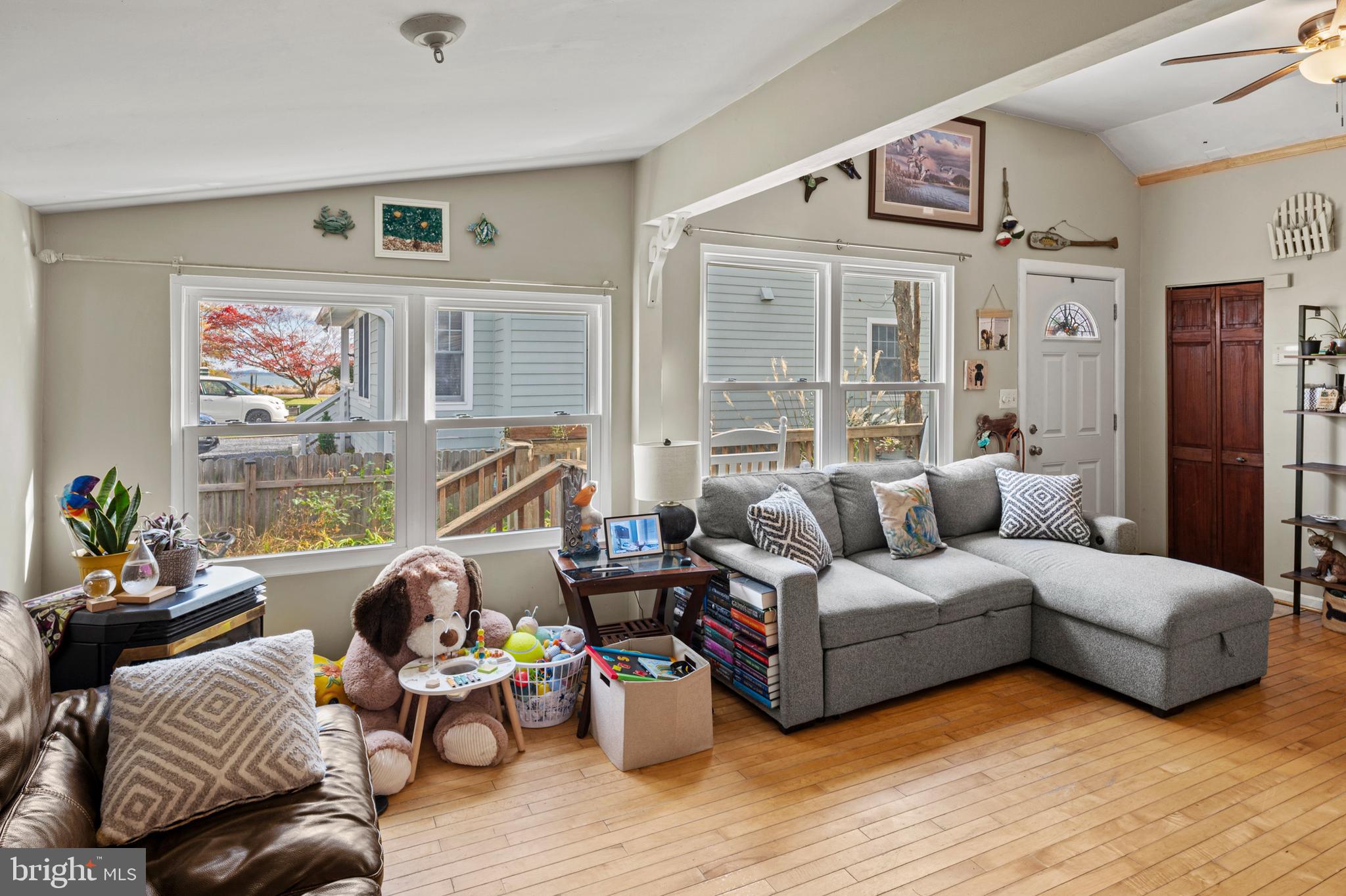 CEDARHURST ON THE BAY - Residential