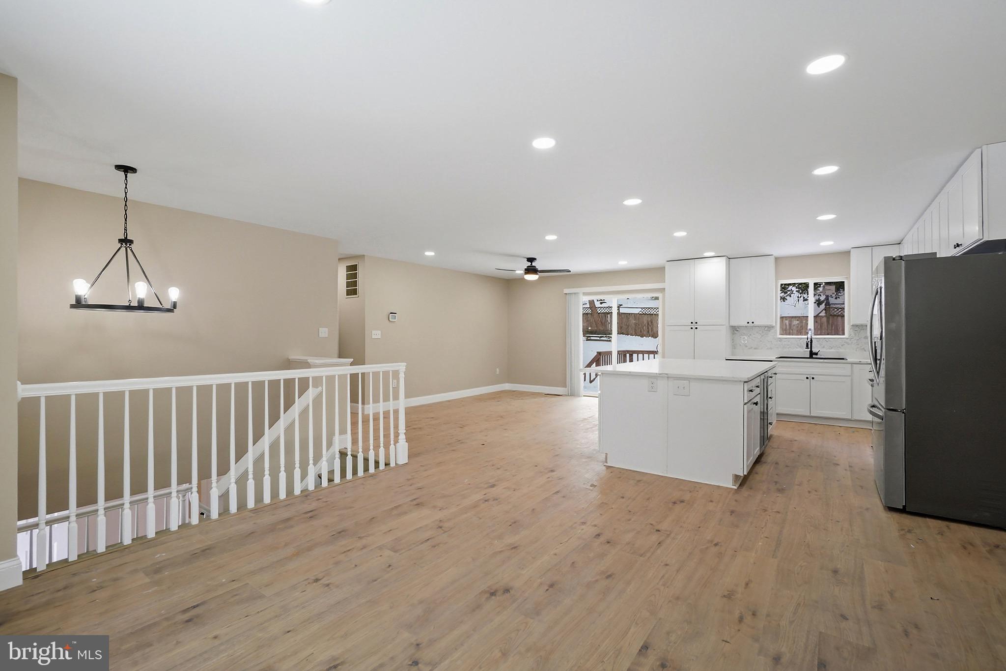 DIAMOND COURTS - Residential