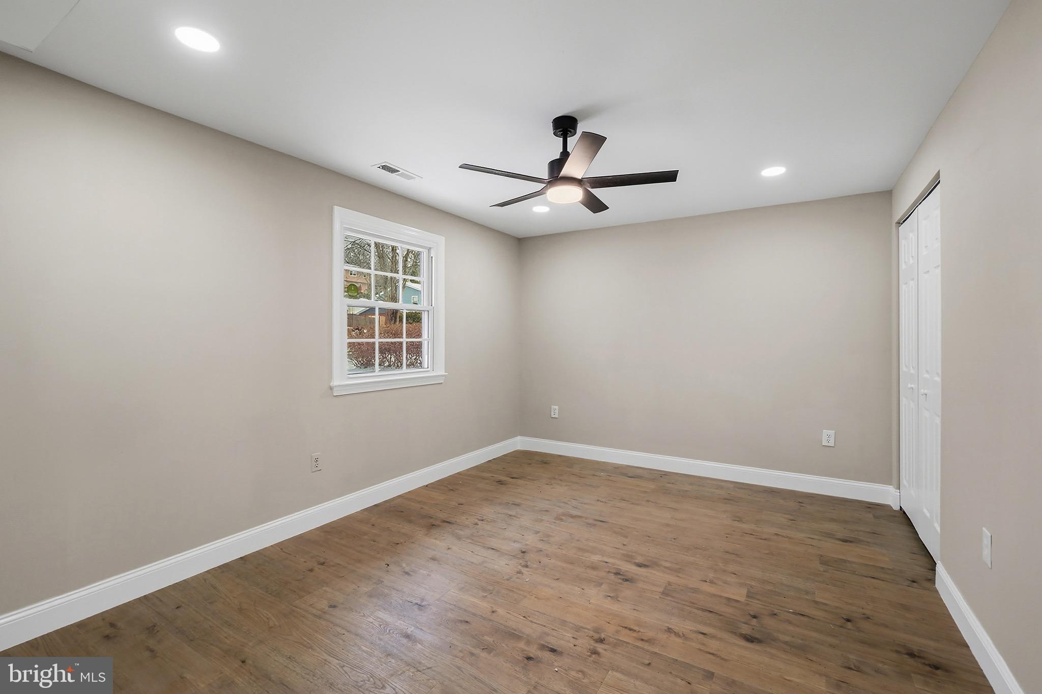 DIAMOND COURTS - Residential