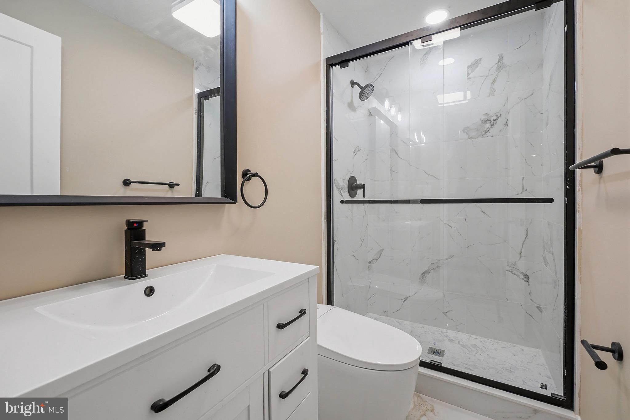 DIAMOND COURTS - Residential