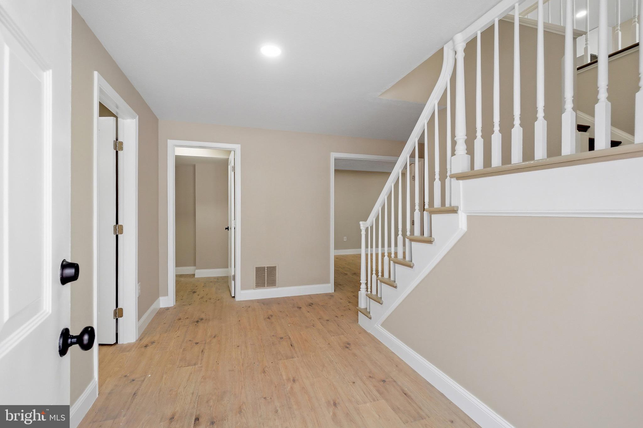 DIAMOND COURTS - Residential