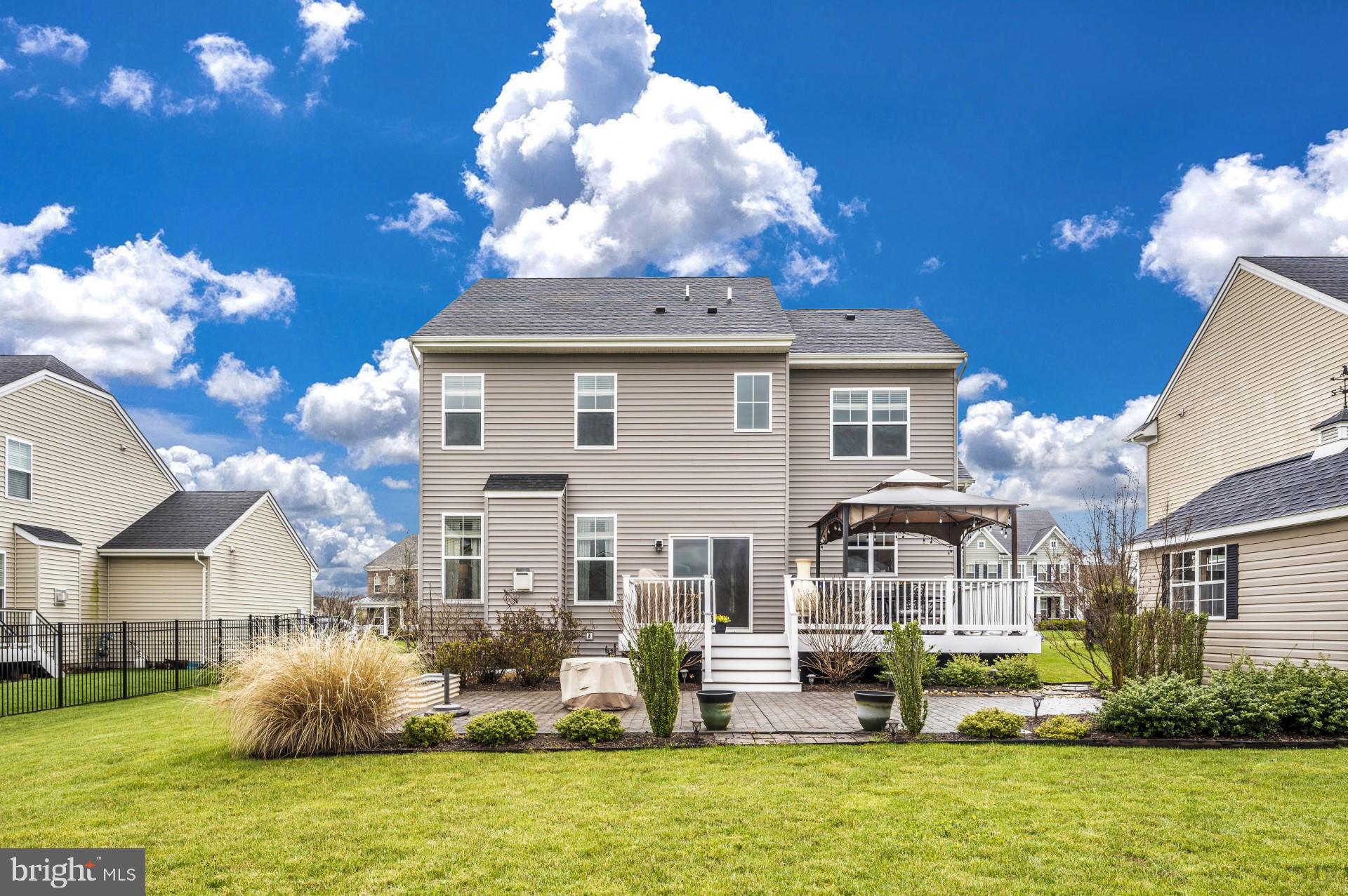 BRIGHTWELL CROSSING - Residential