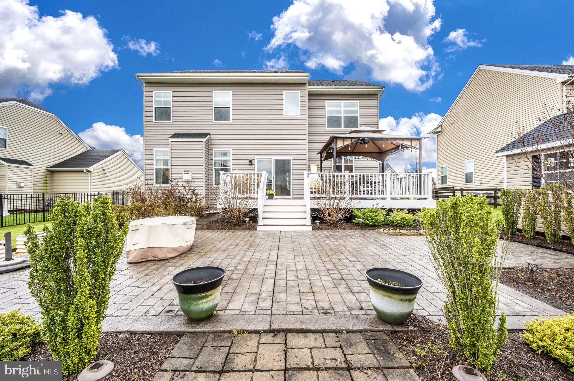 BRIGHTWELL CROSSING - Residential