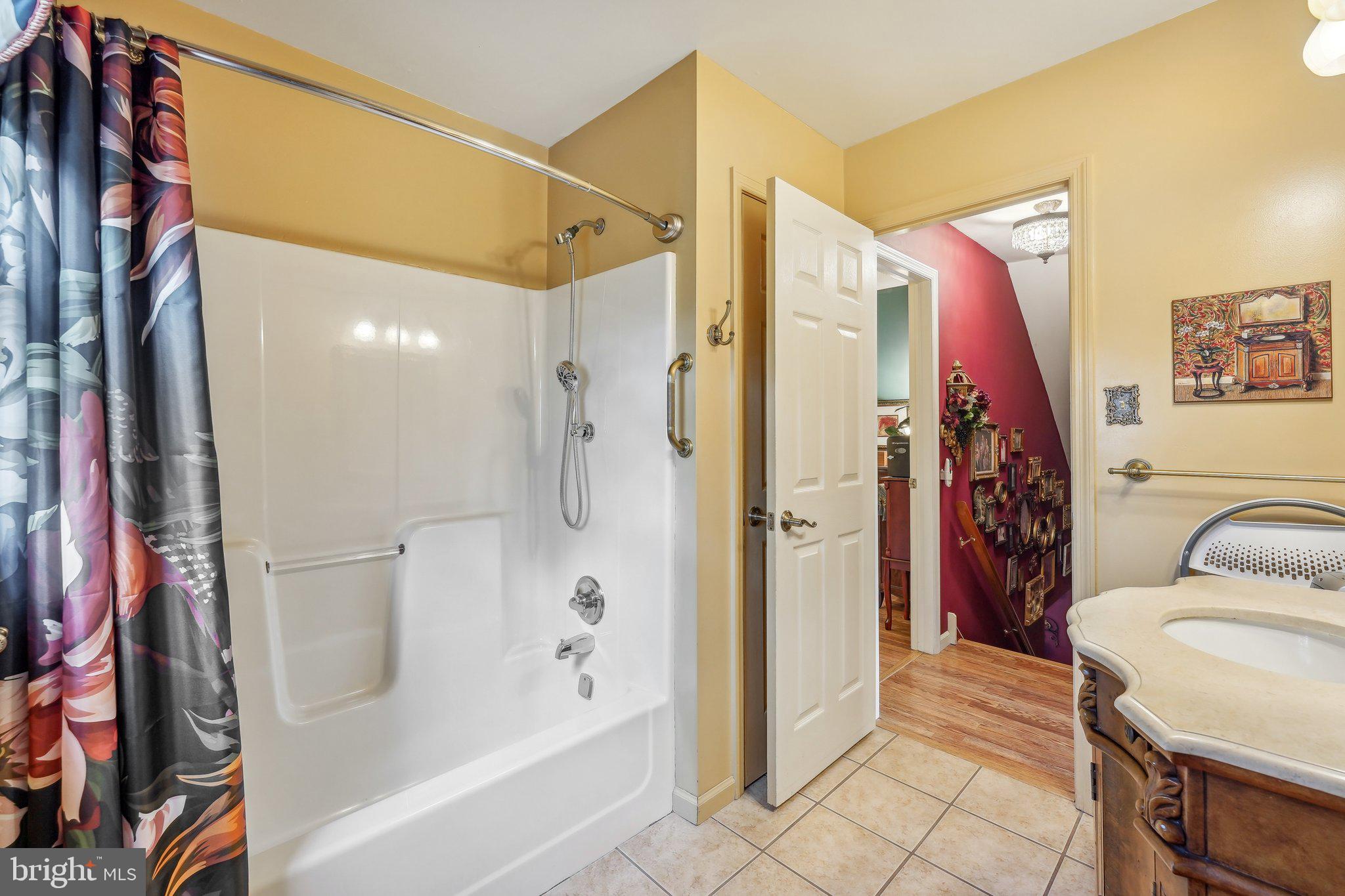 MAPLE SPRINGS - Residential