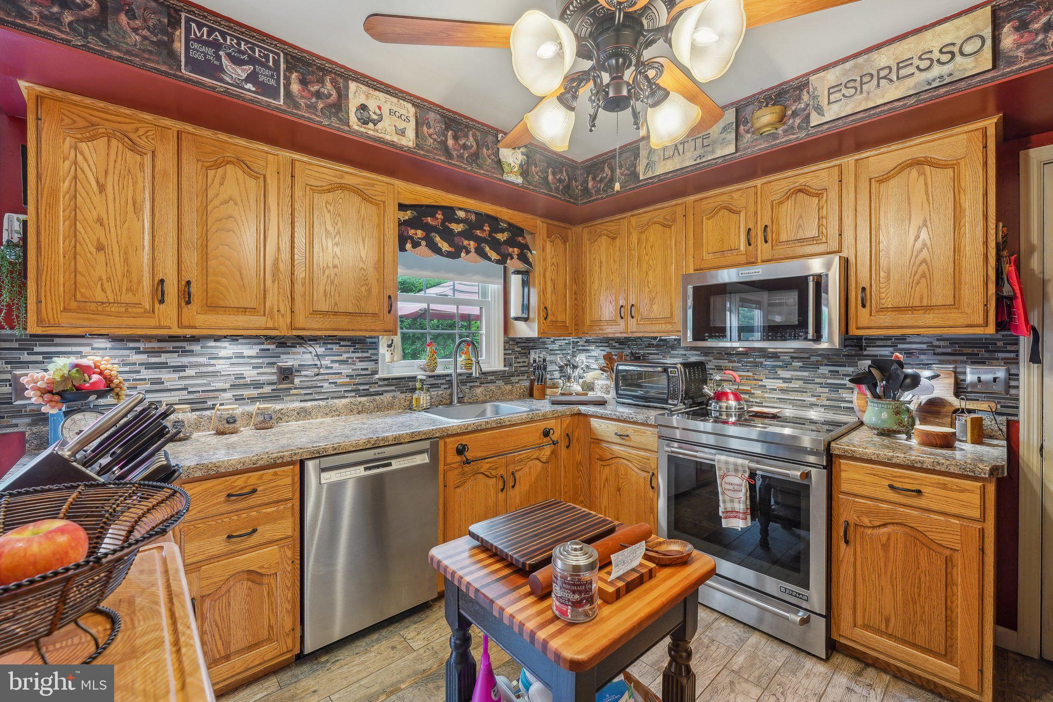 MAPLE SPRINGS - Residential