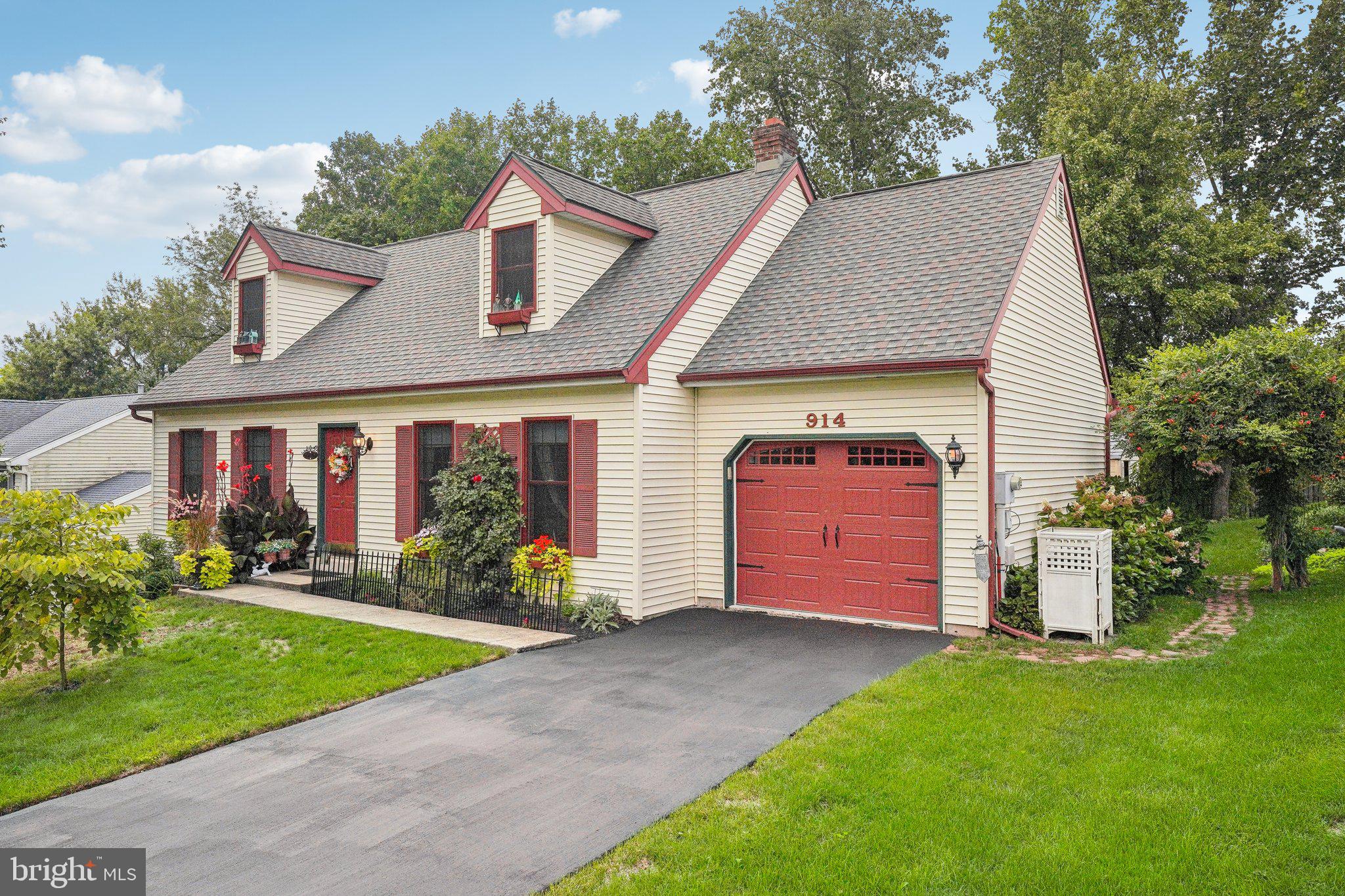 MAPLE SPRINGS - Residential