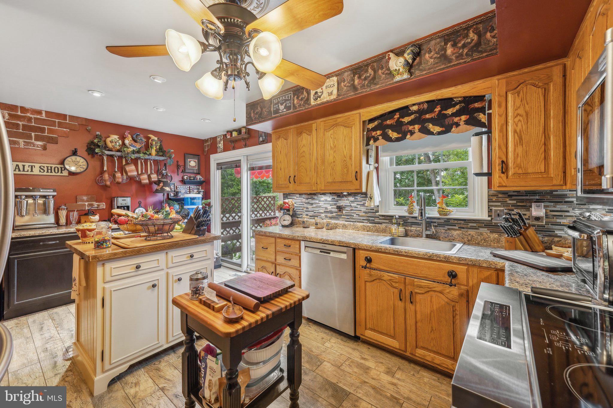 MAPLE SPRINGS - Residential