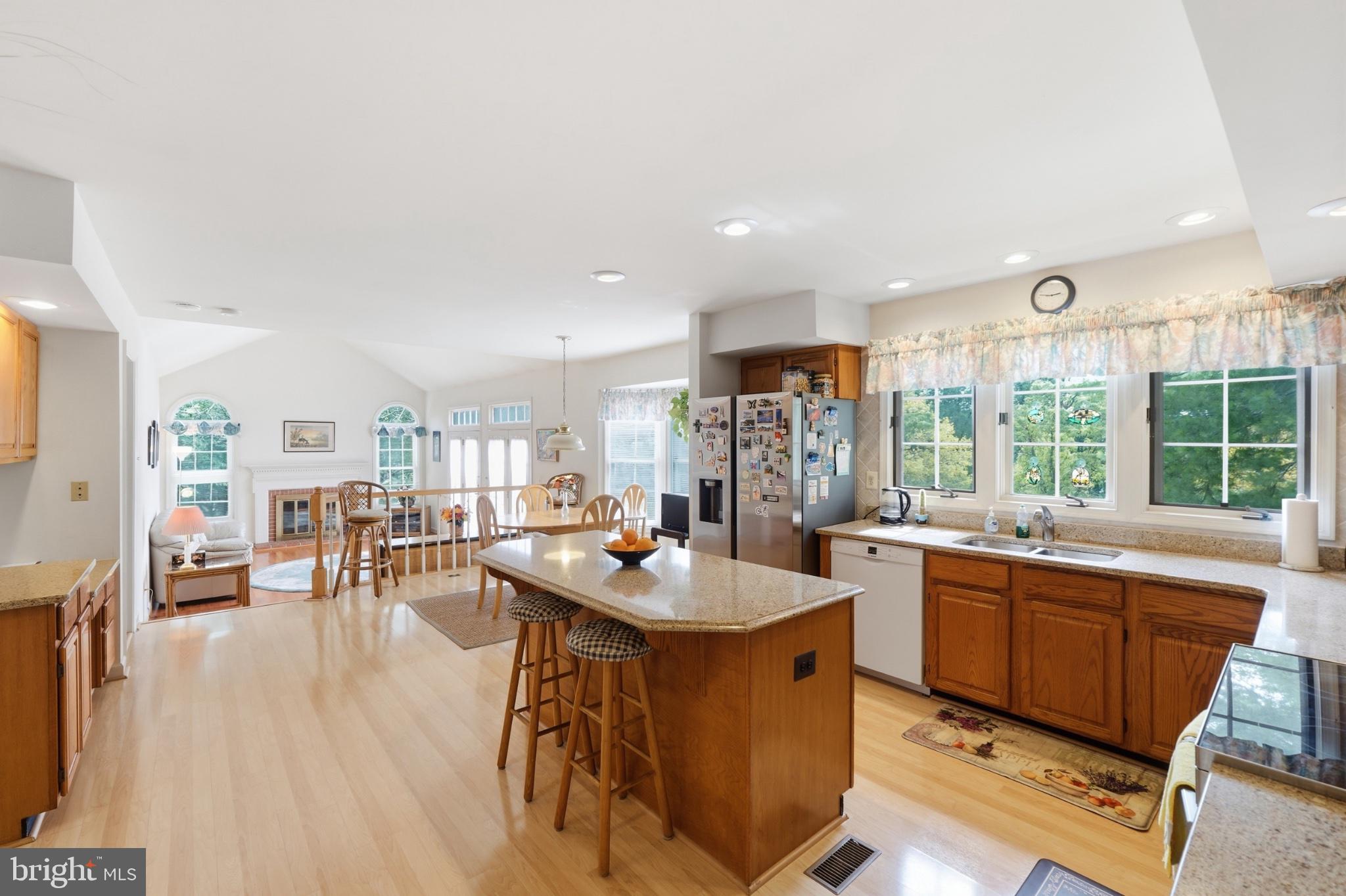 5 STATIONHOUSE COURT