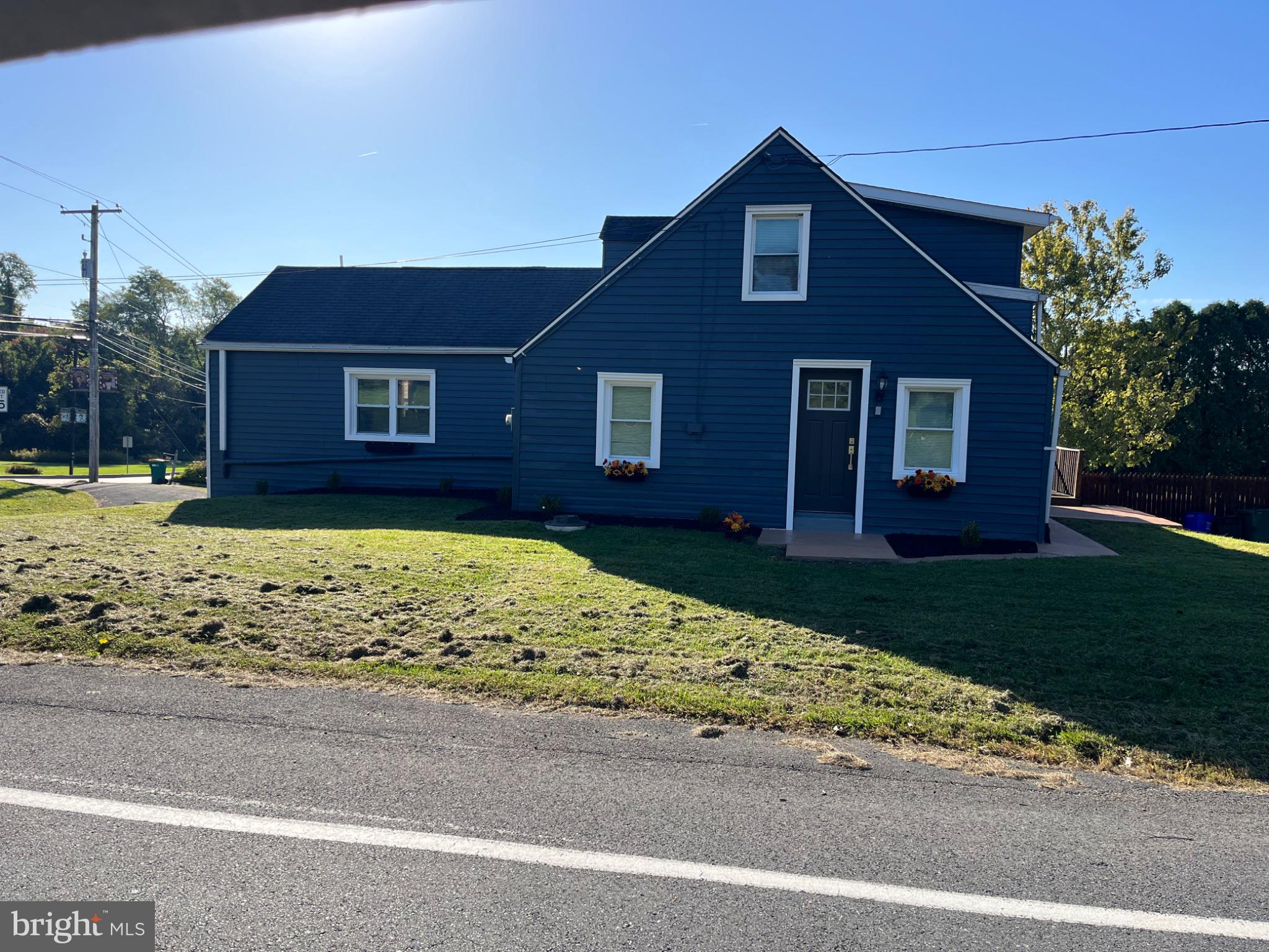 1000 VALLEY ROAD