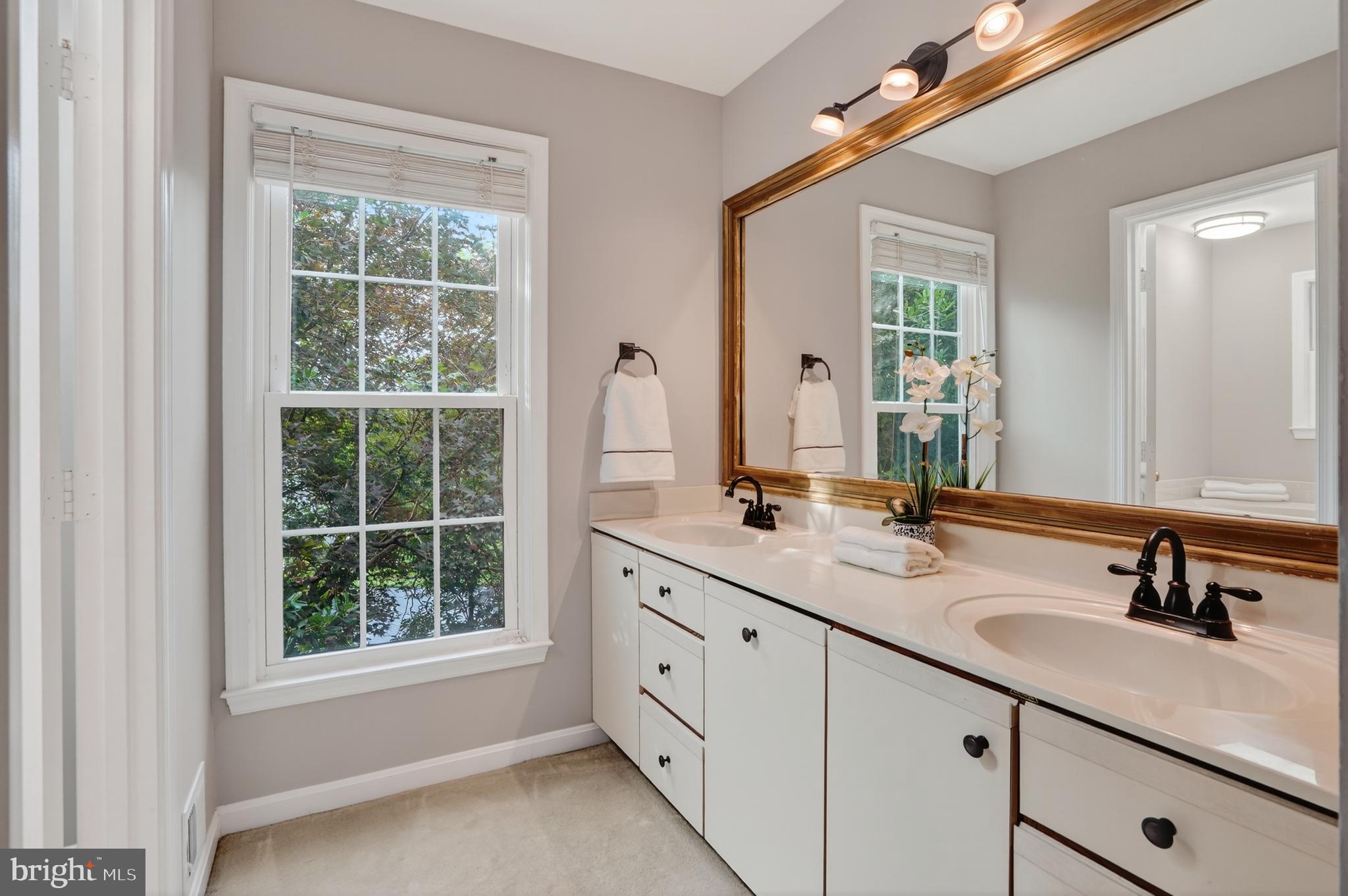 LAKE RIDGE LYNNWOOD - Residential