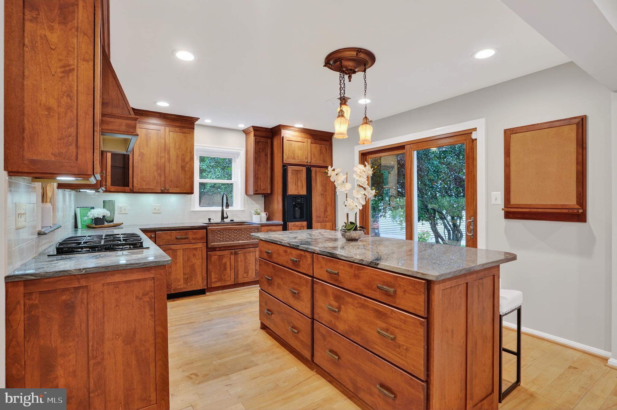 LAKE RIDGE LYNNWOOD - Residential