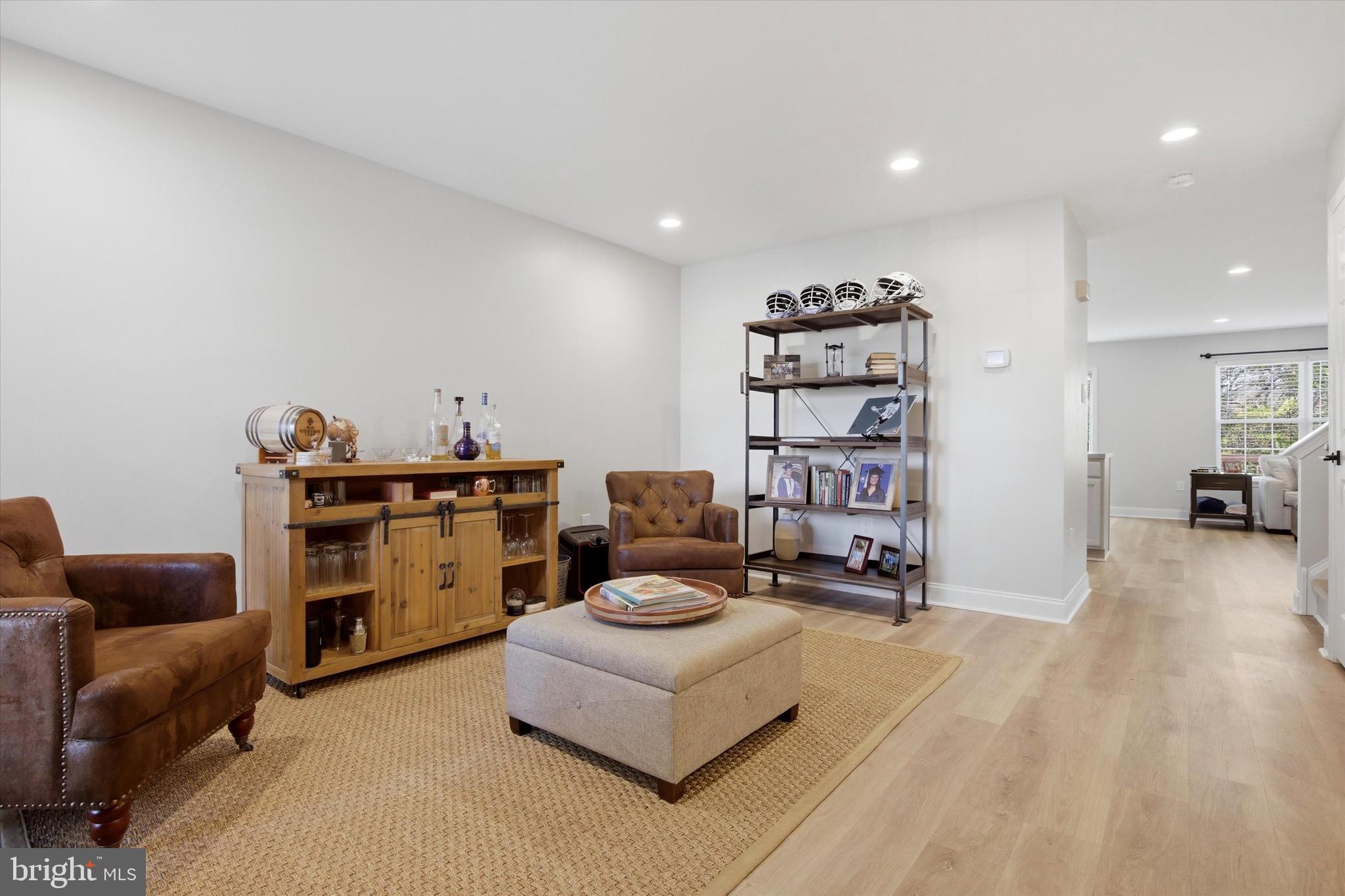CLUB VIEW MANOR - Residential