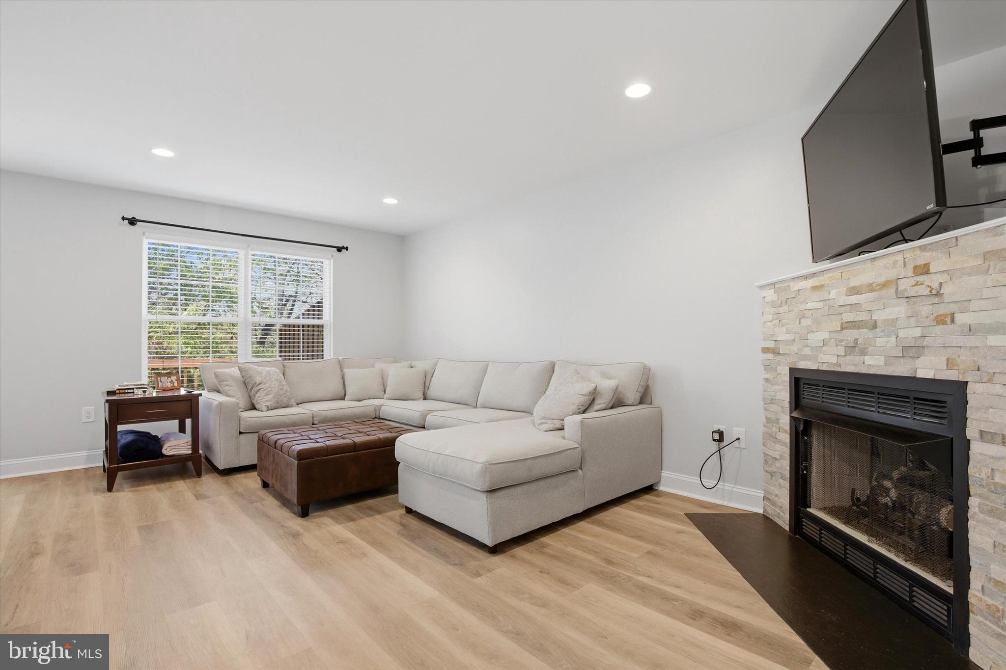 CLUB VIEW MANOR - Residential