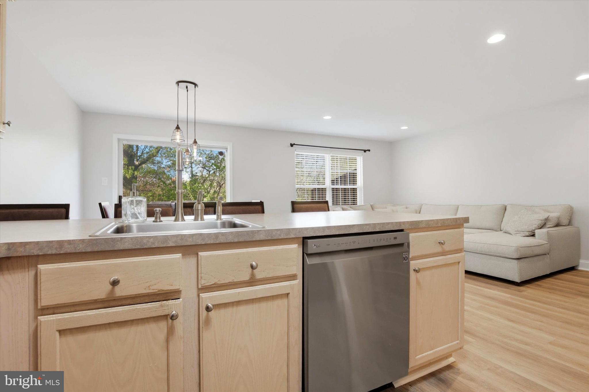 CLUB VIEW MANOR - Residential
