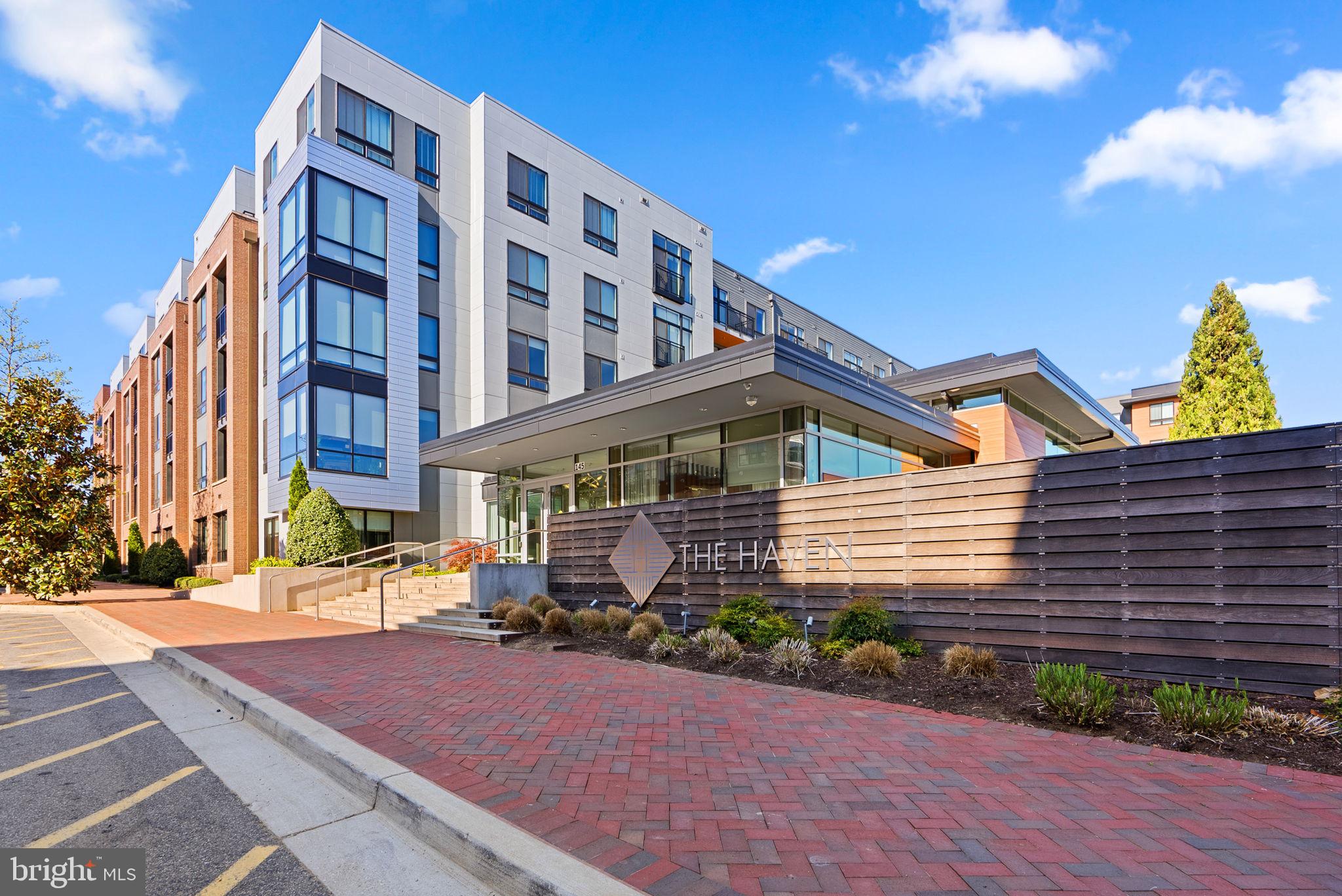 NATIONAL HARBOR - Residential Lease