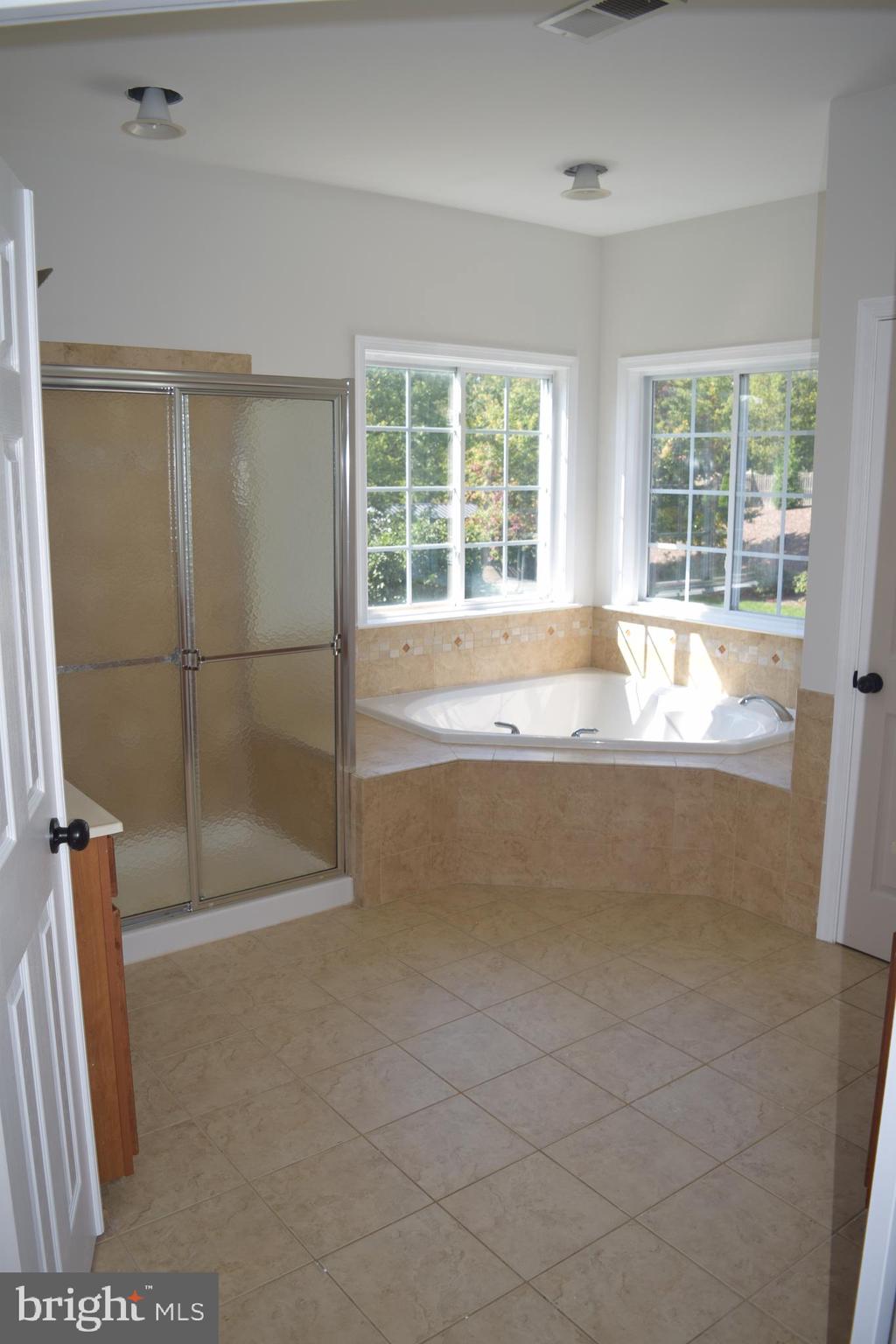 DEMORY FARM - Residential