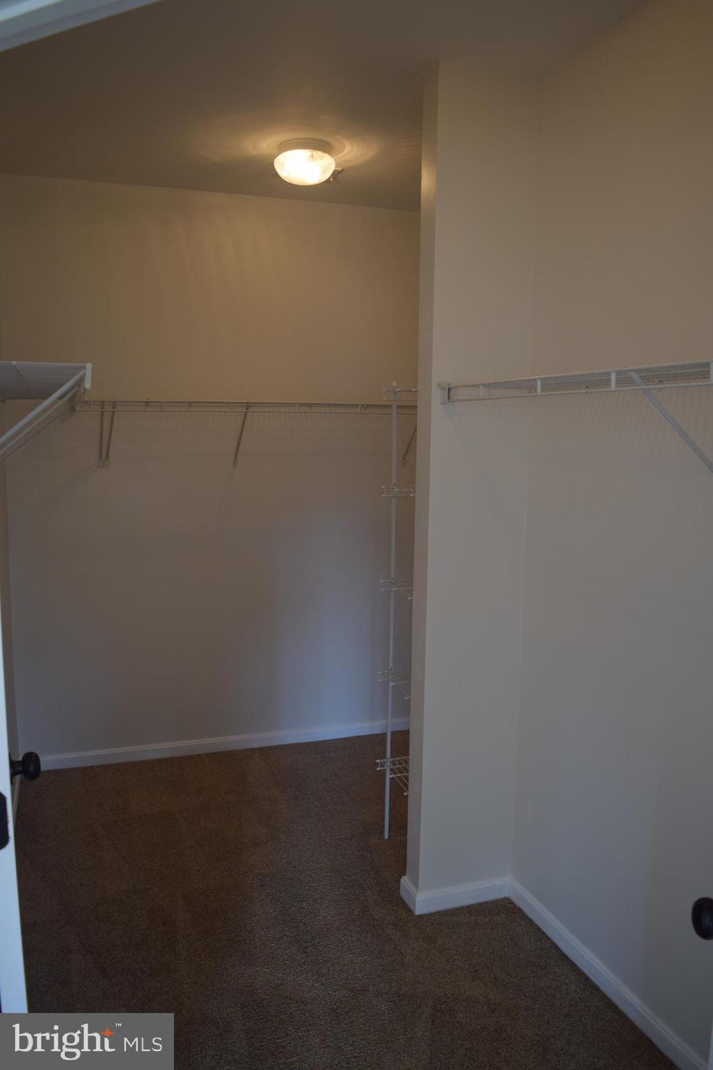 DEMORY FARM - Residential