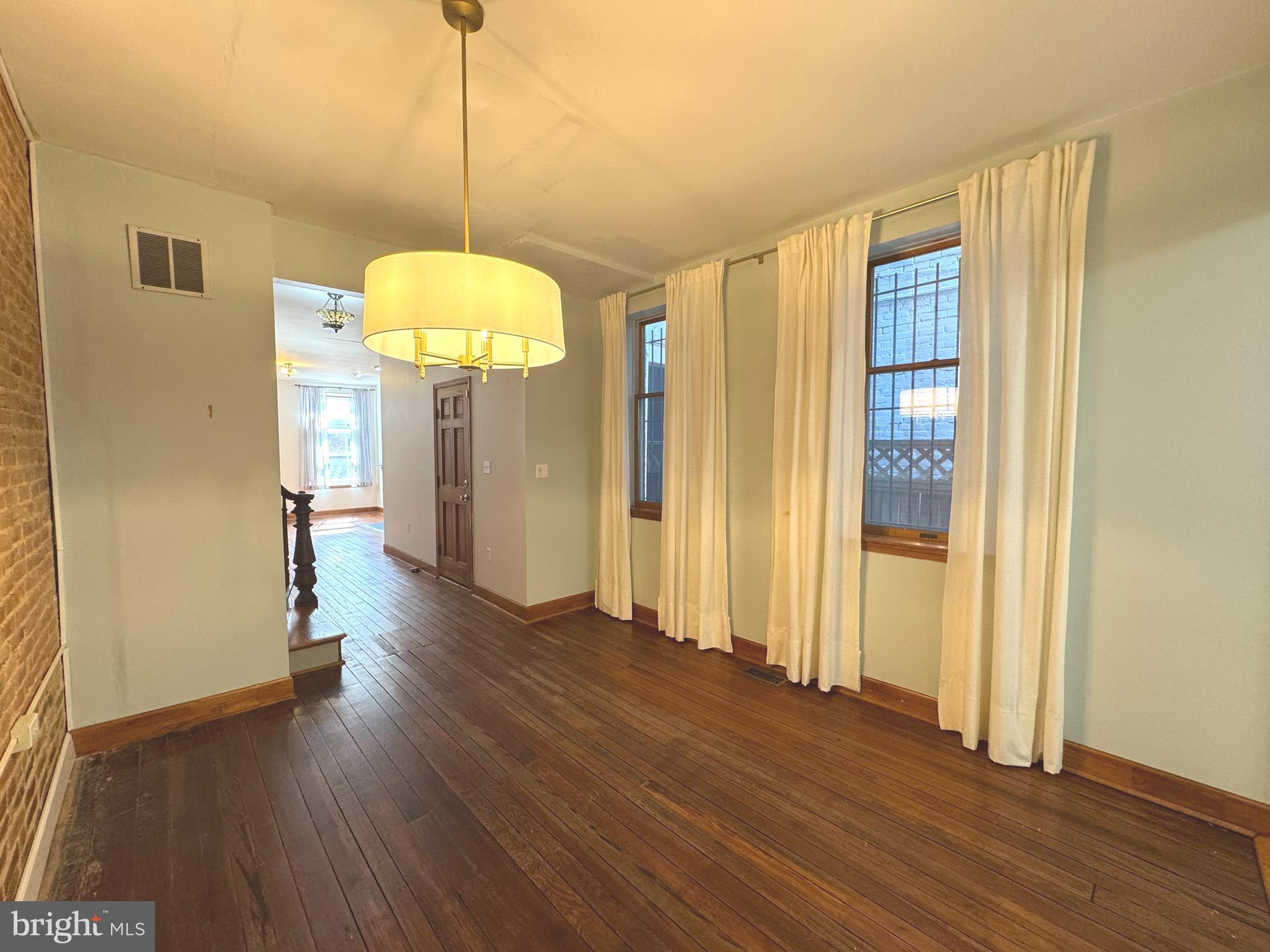 BUTCHERS HILL - Residential Lease