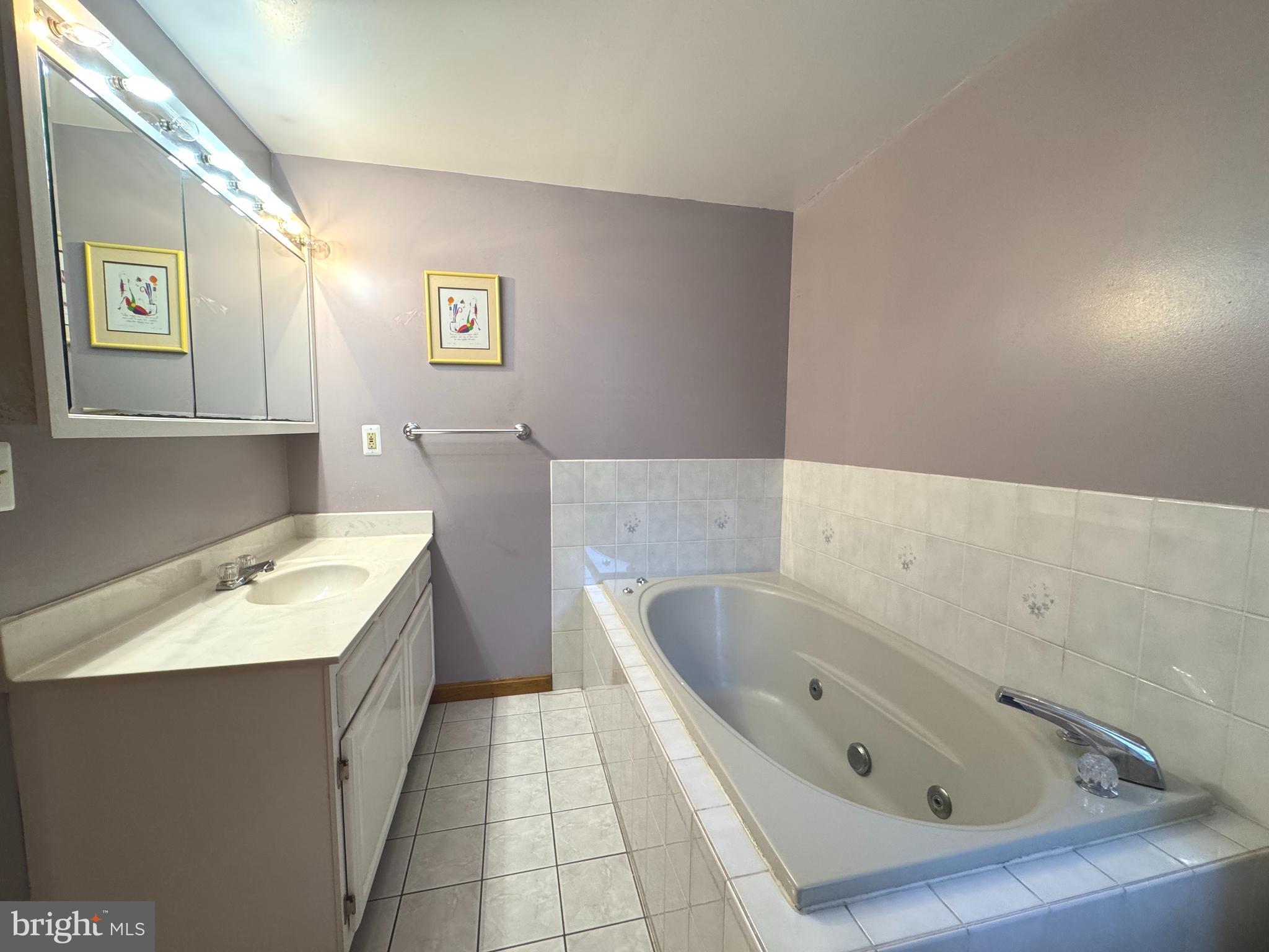 BUTCHERS HILL - Residential Lease