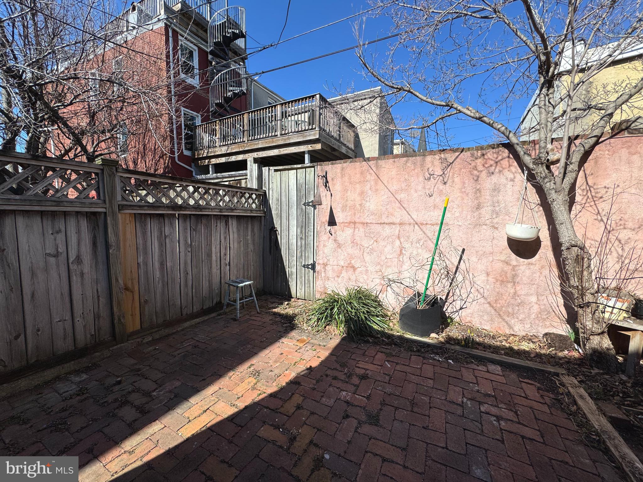 BUTCHERS HILL - Residential Lease