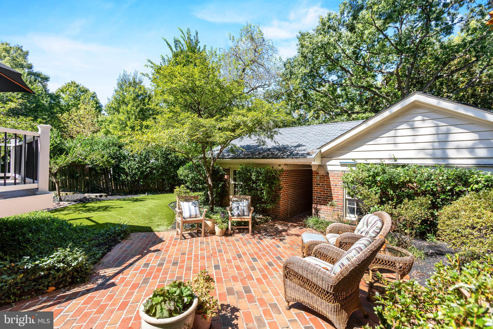 CHEVY CHASE VILLAGE - Residential