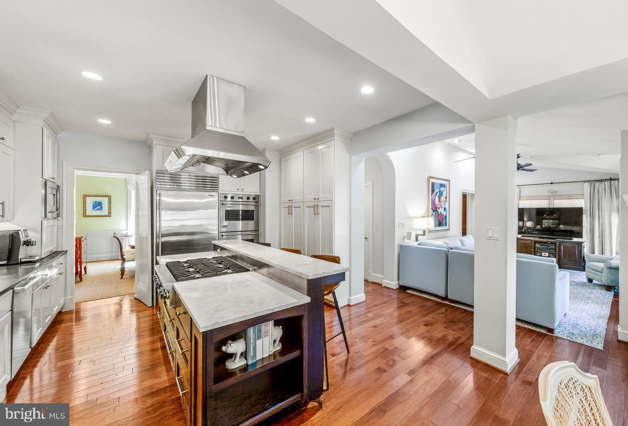 CHEVY CHASE VILLAGE - Residential