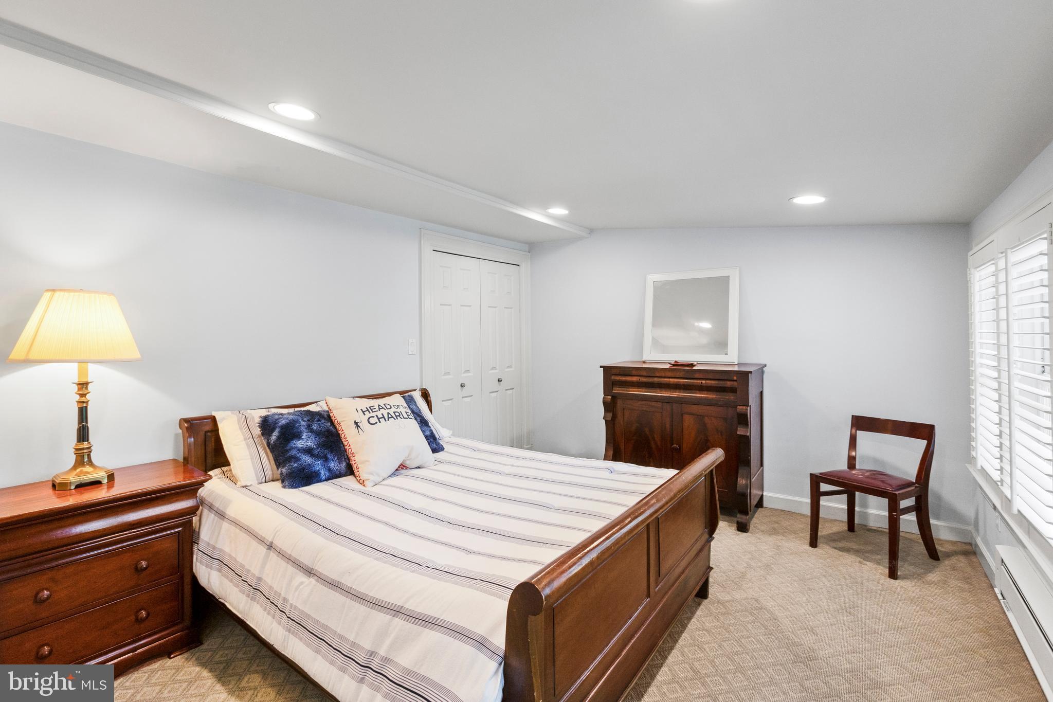 CHEVY CHASE VILLAGE - Residential