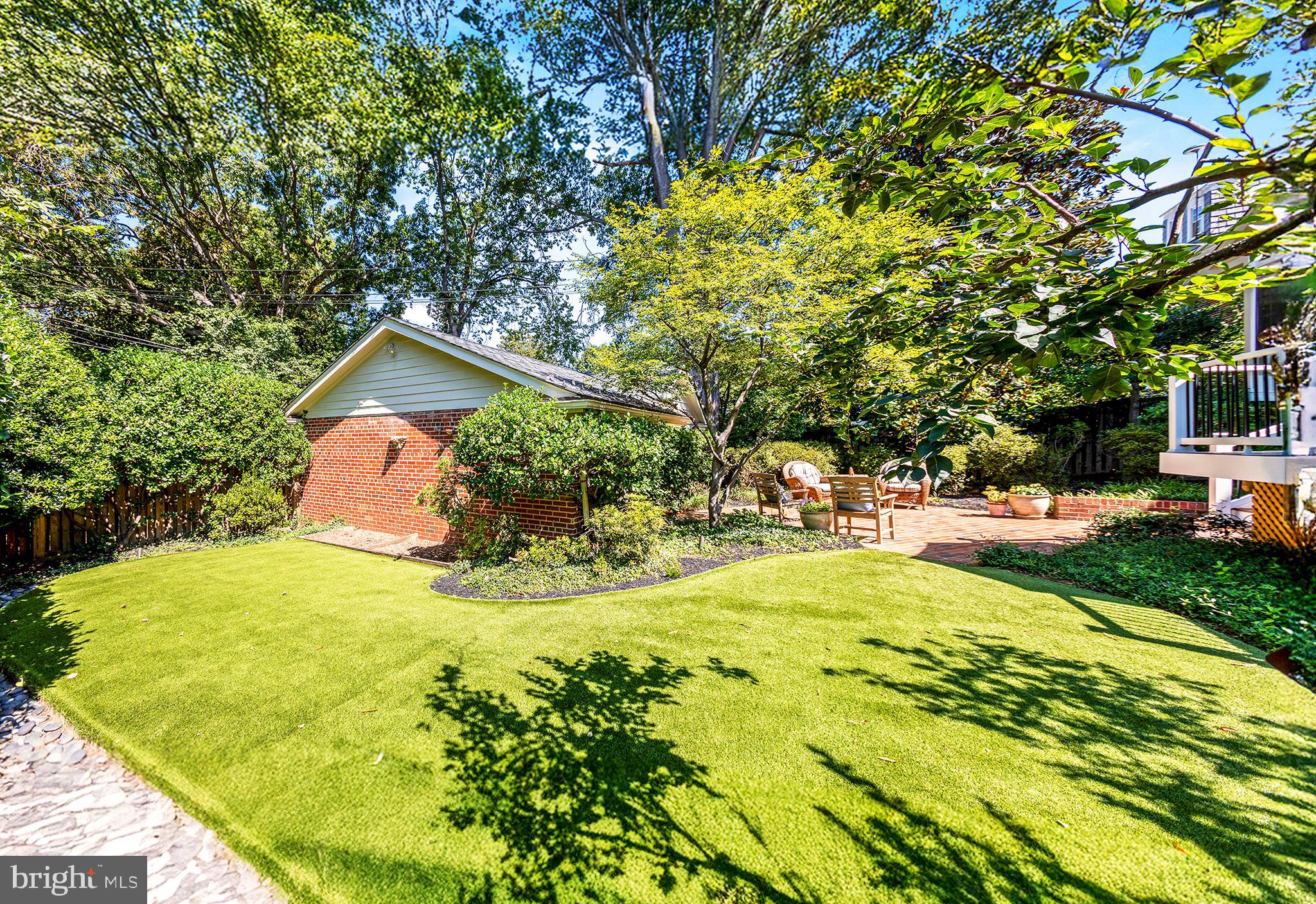 CHEVY CHASE VILLAGE - Residential