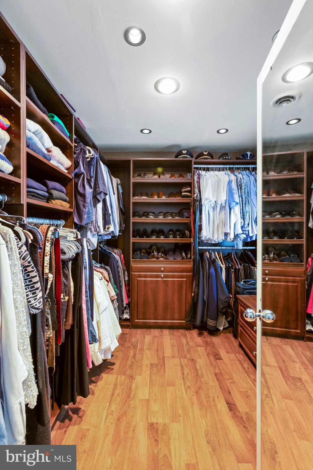 CHEVY CHASE VILLAGE - Residential