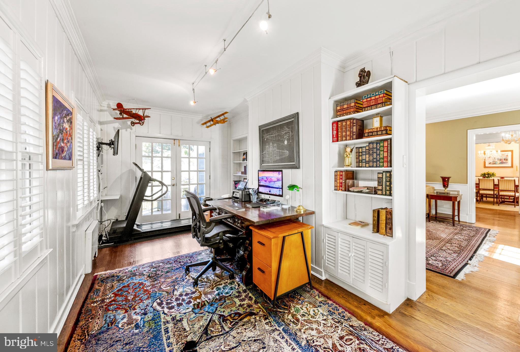 CHEVY CHASE VILLAGE - Residential