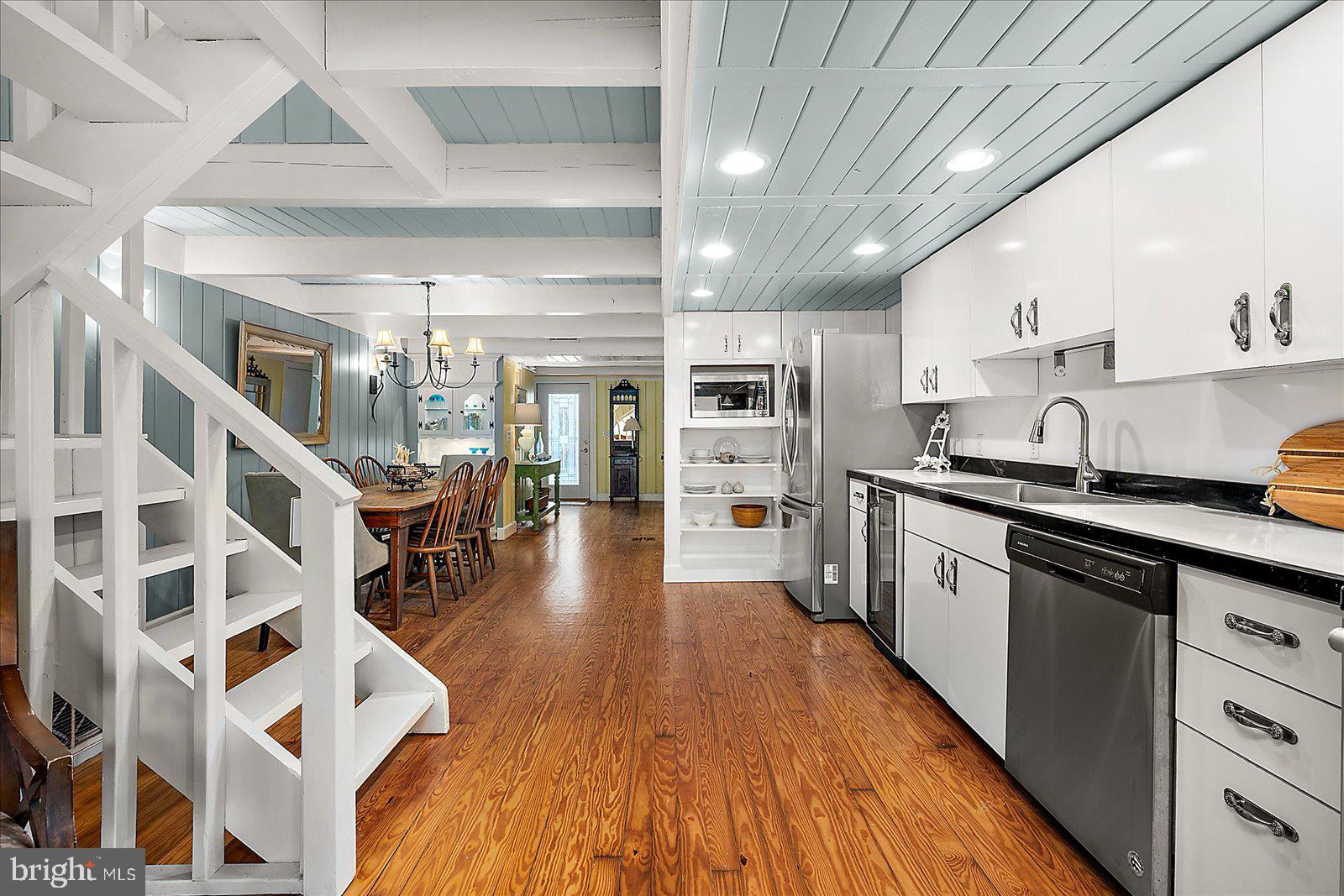 BAYSHORE ESTATES - Residential