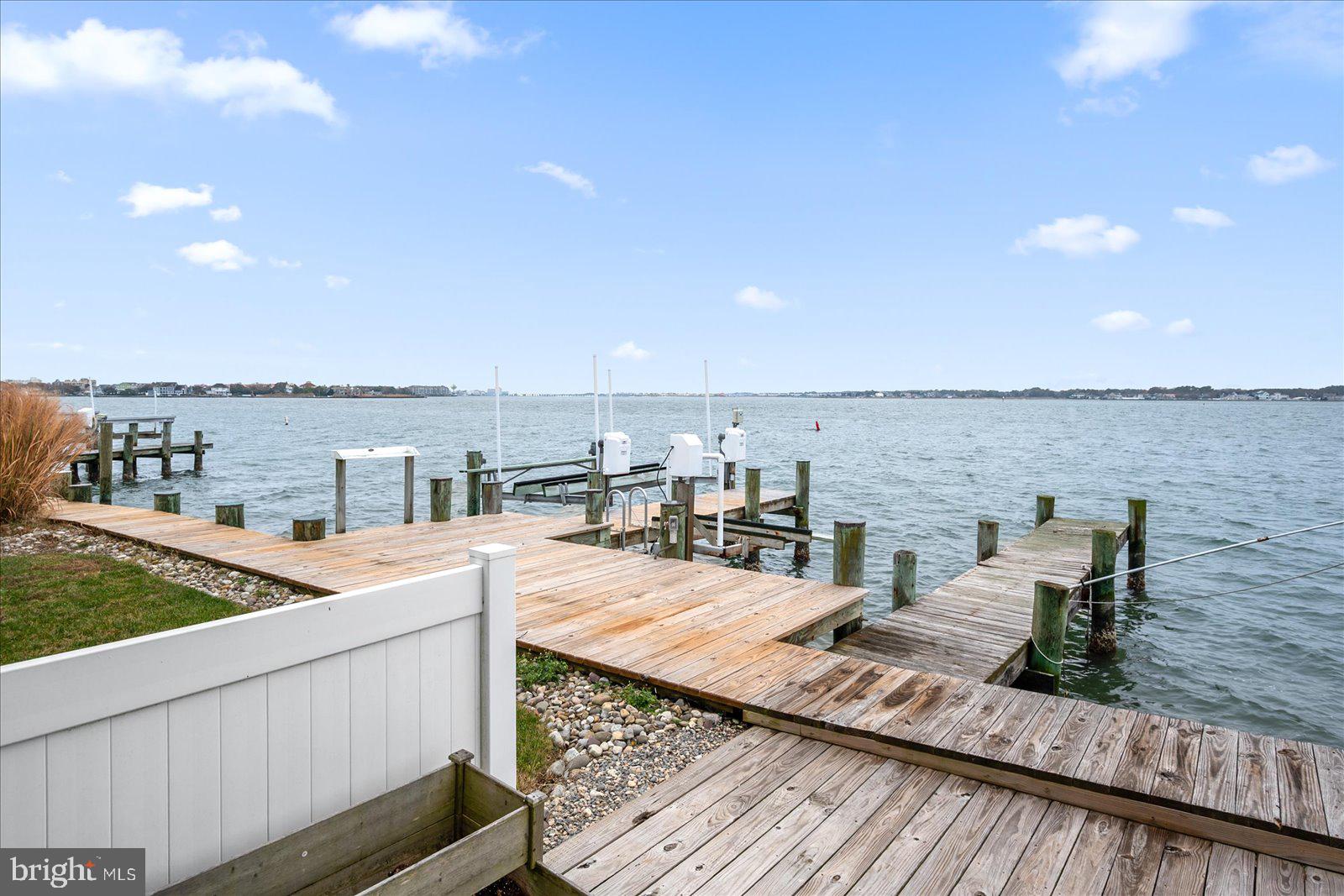 BAYSHORE ESTATES - Residential