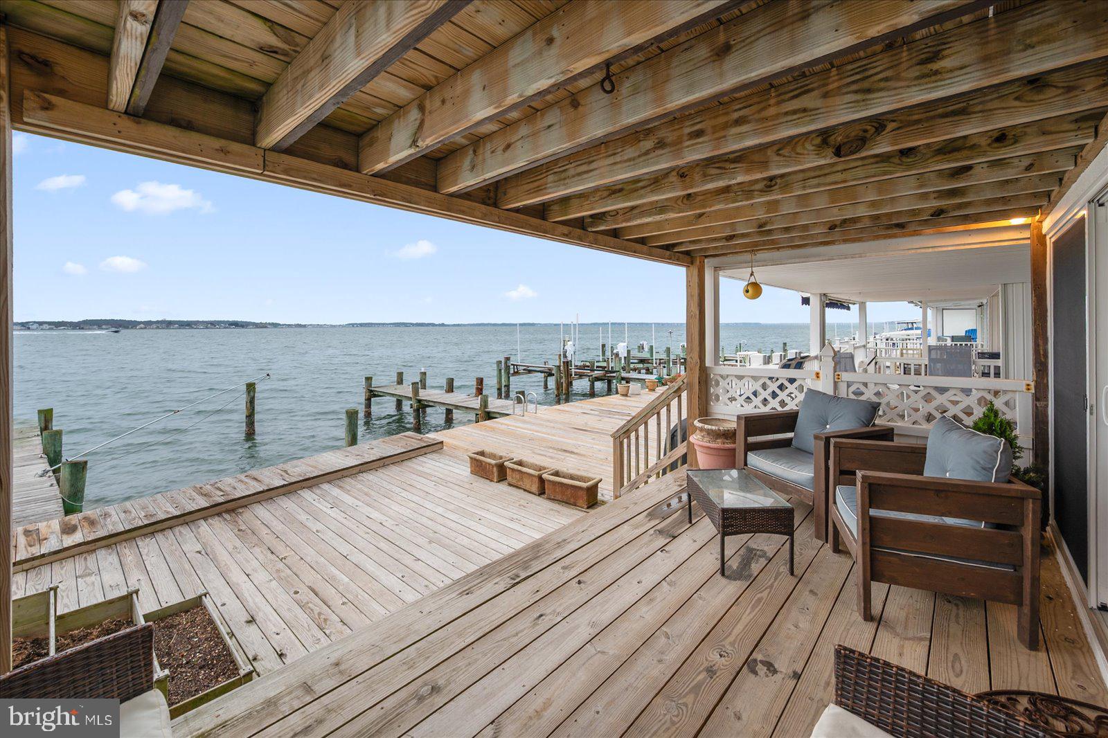 605 BAYSHORE DRIVE 22