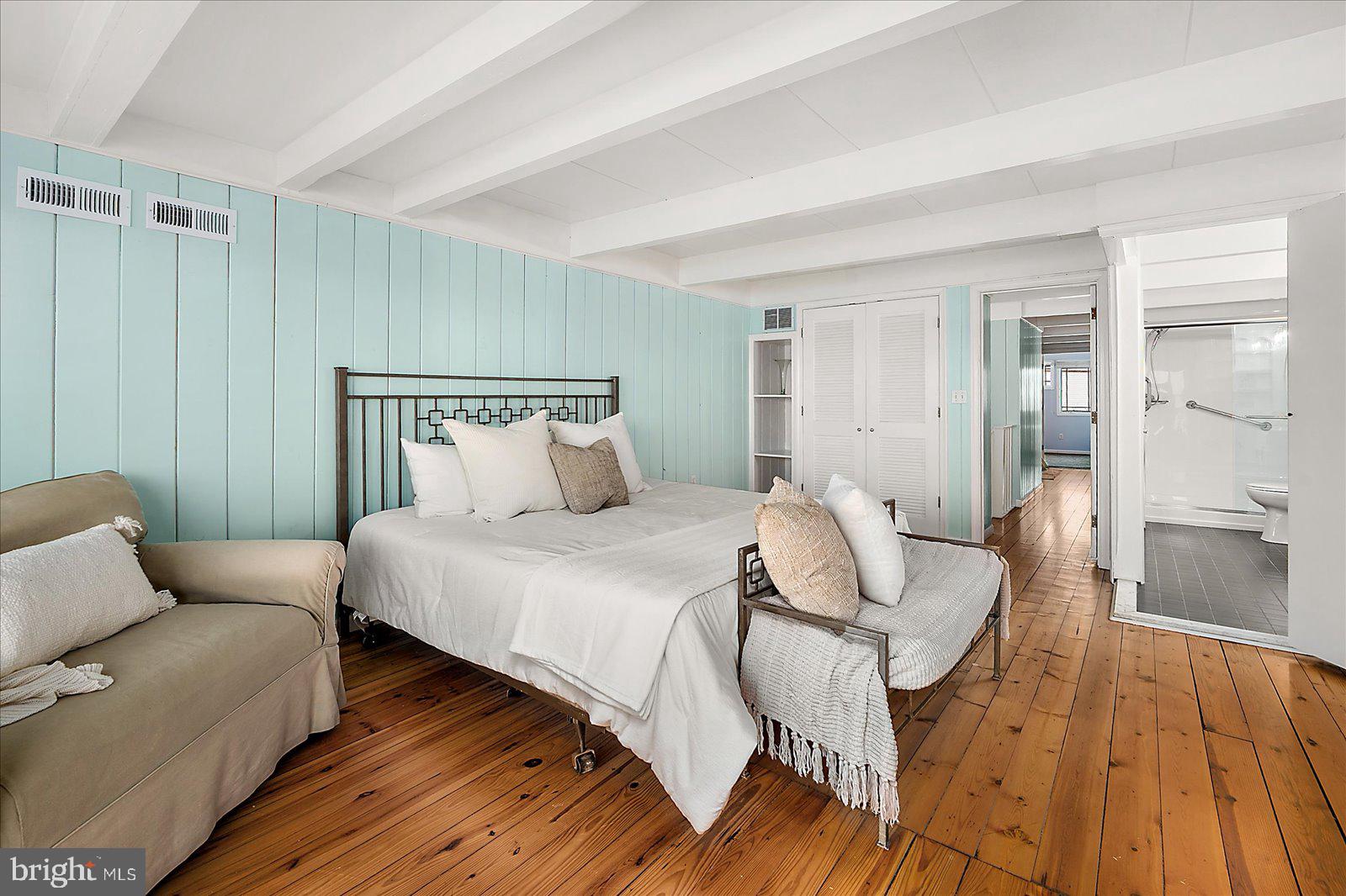 BAYSHORE ESTATES - Residential