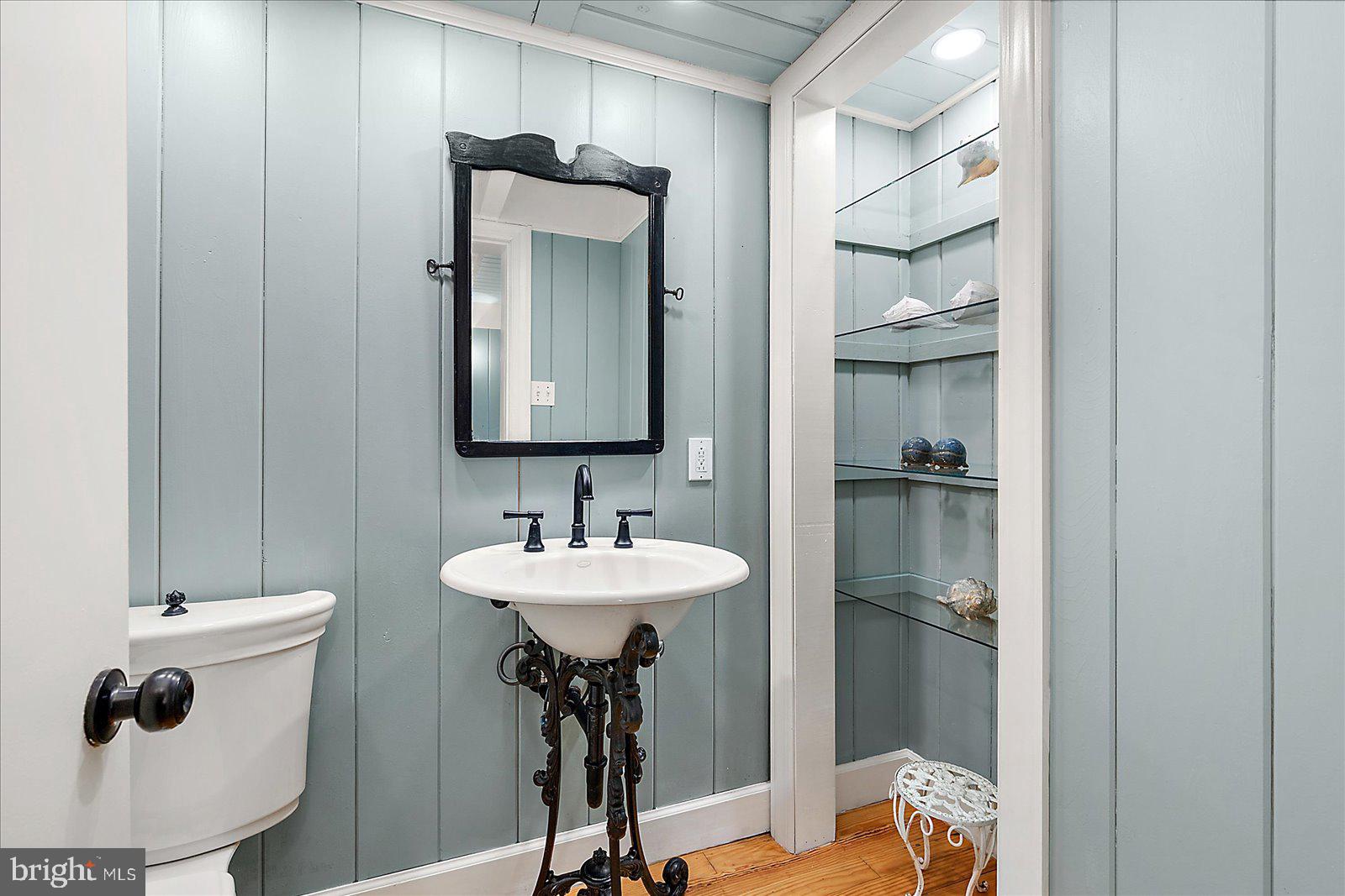 BAYSHORE ESTATES - Residential