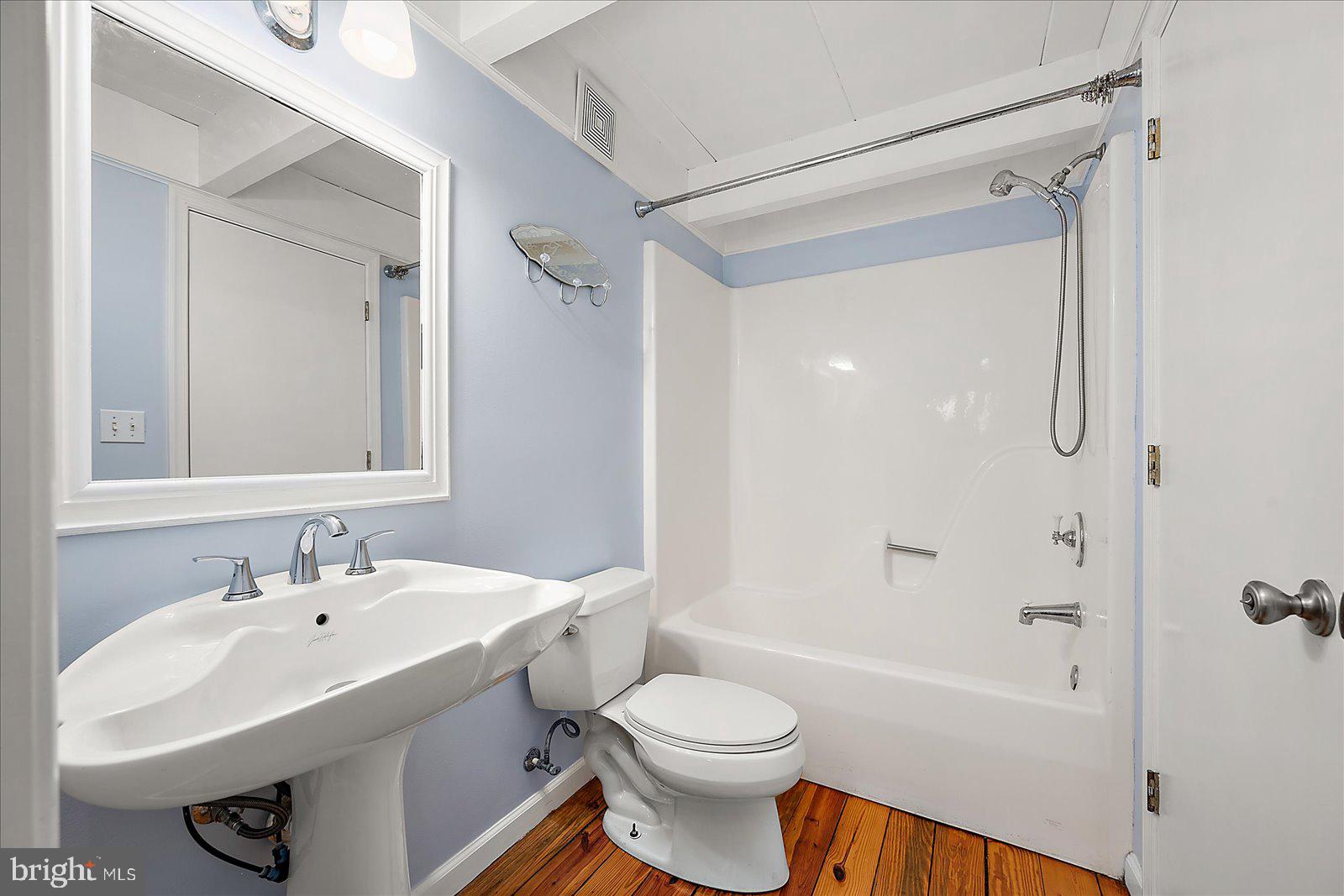 BAYSHORE ESTATES - Residential