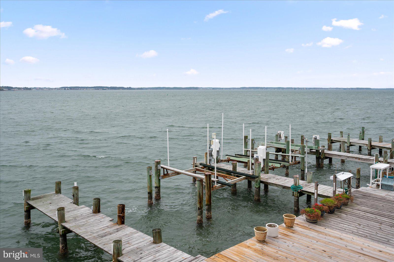 BAYSHORE ESTATES - Residential