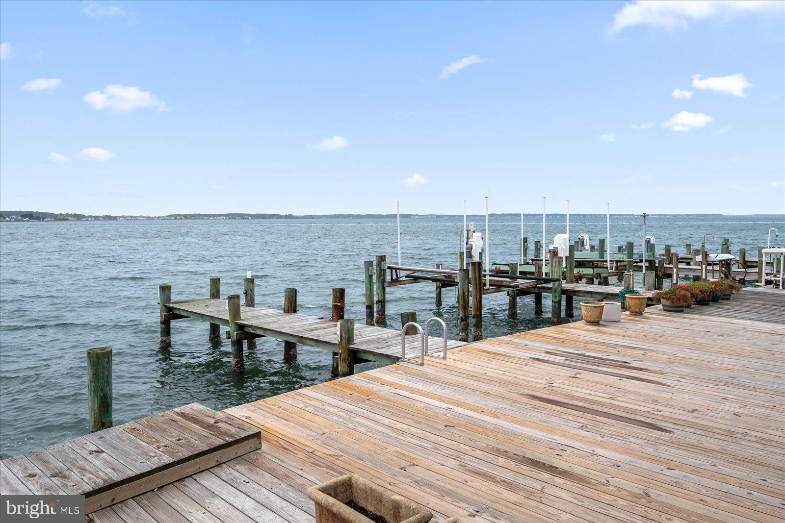 BAYSHORE ESTATES - Residential