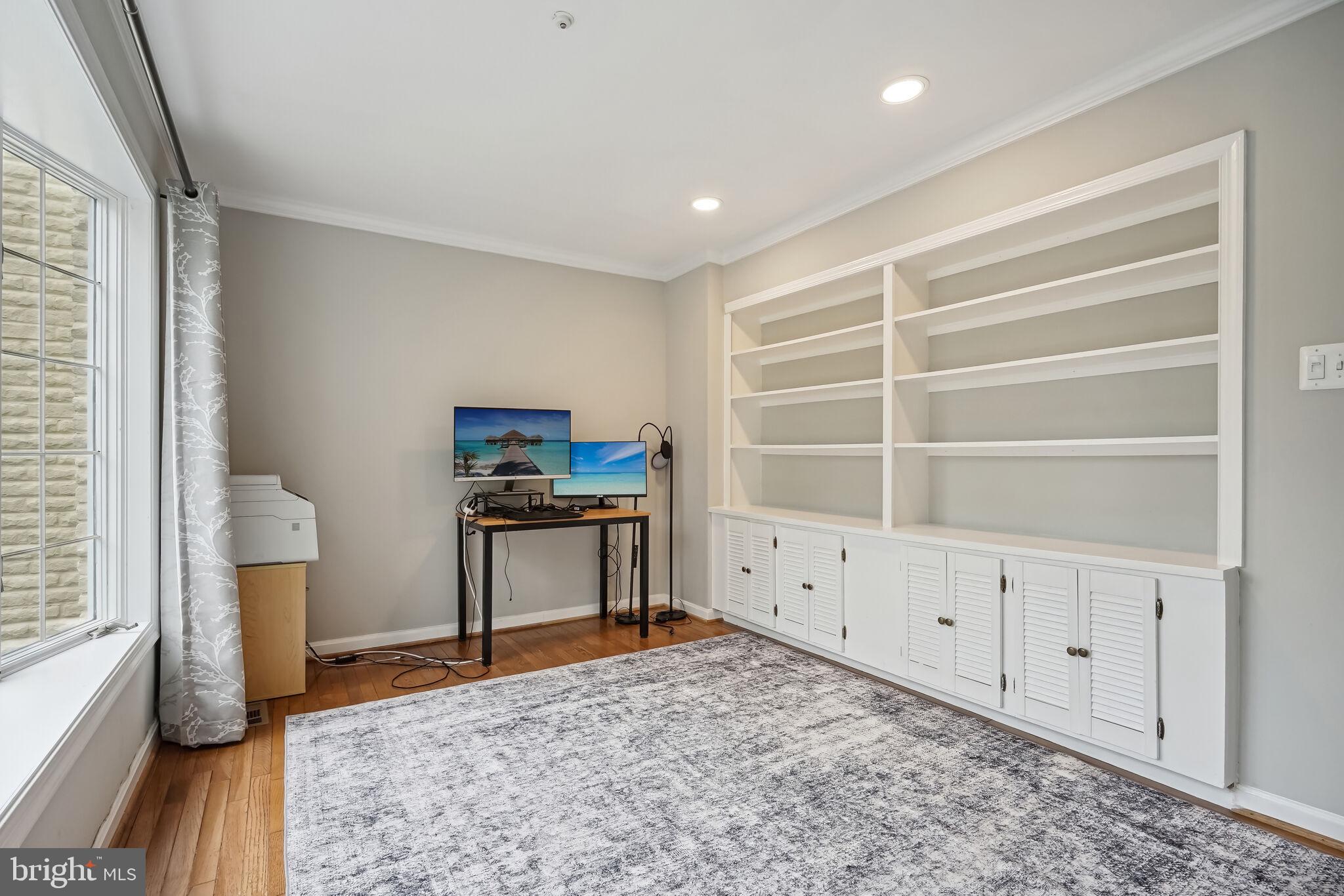 HIDDEN ESTATES - Residential