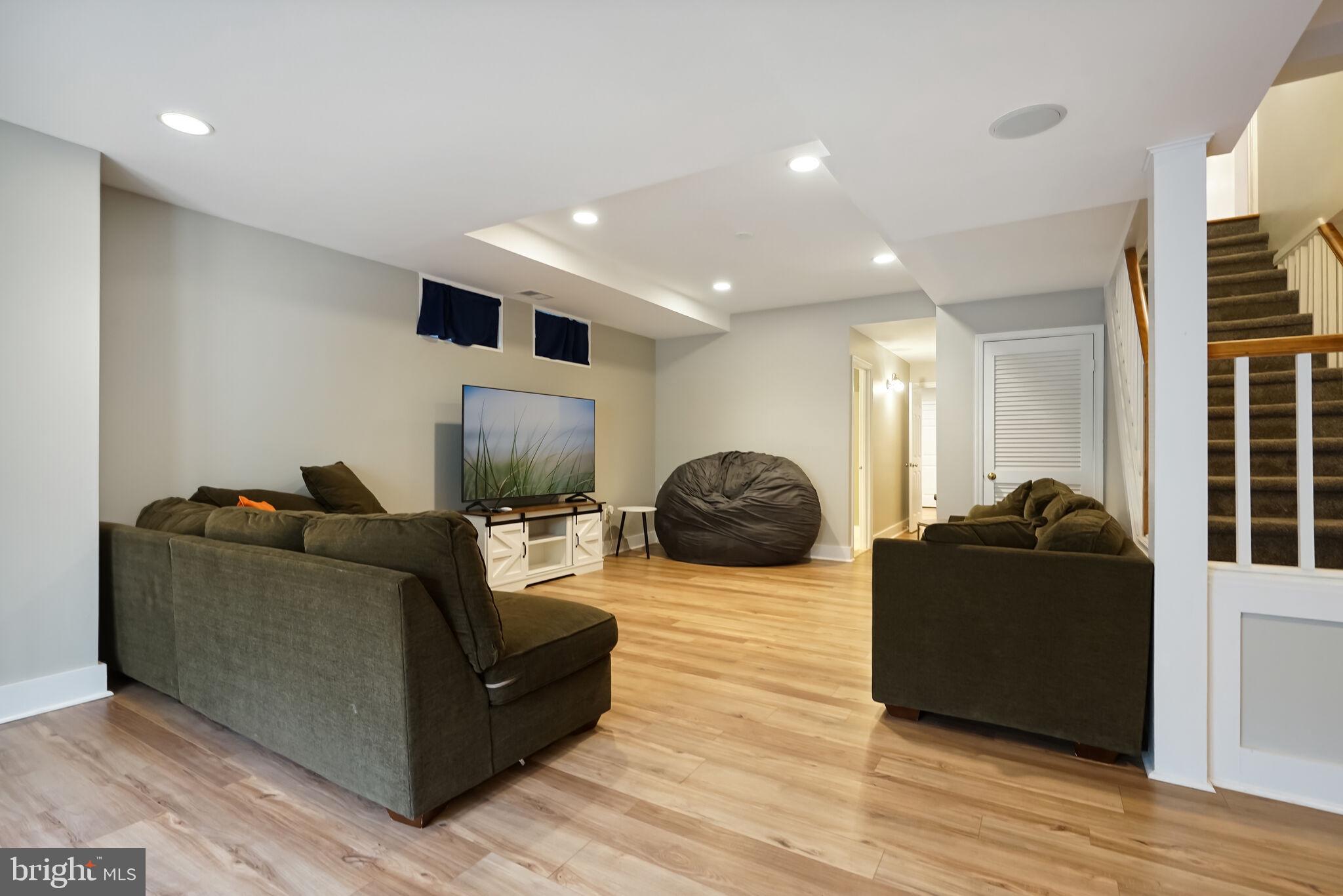 HIDDEN ESTATES - Residential