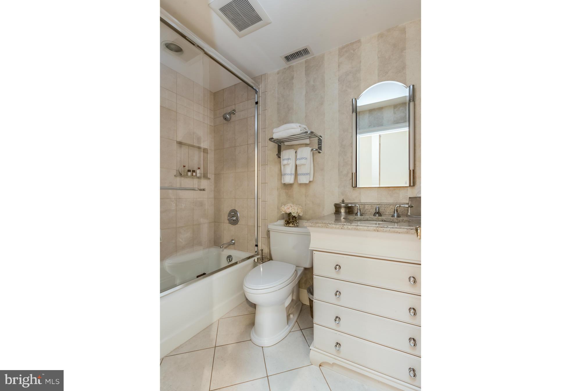 CHESAPEAKE LANDING - Residential